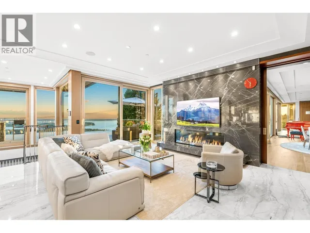 1036 EYREMOUNT DRIVE, West Vancouver 4