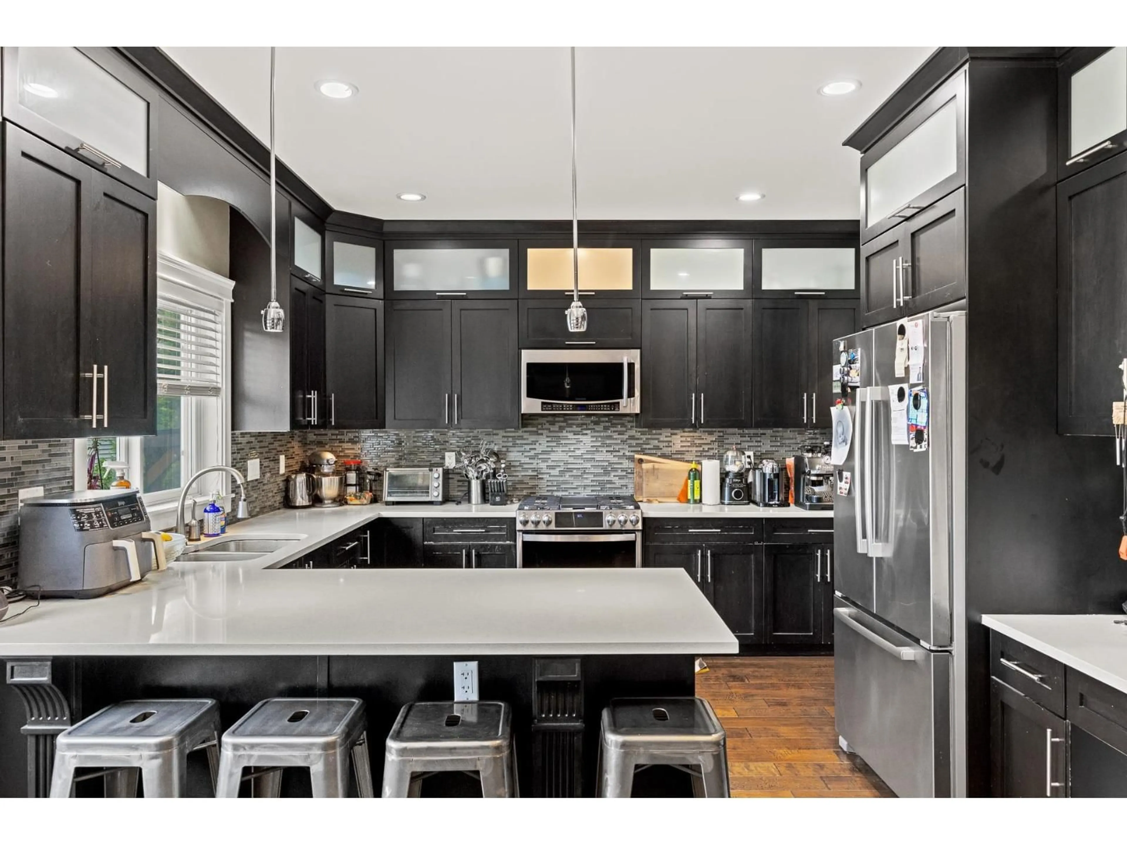 Contemporary kitchen, unknown for 21015 80A AVENUE, Langley British Columbia V2J0J4
