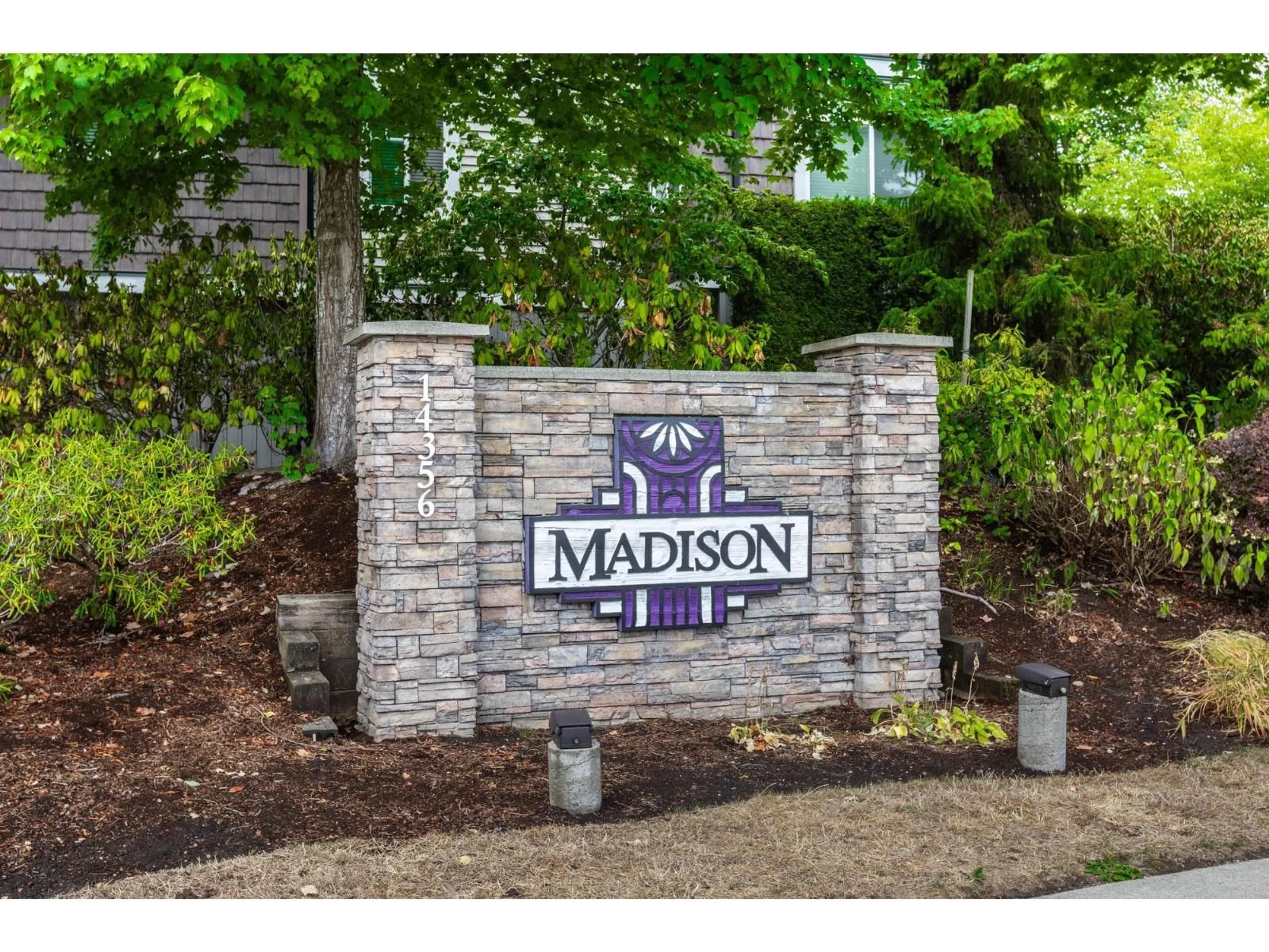 Indoor foyer for 80 - 14356 63A AVENUE, Surrey British Columbia V3X0E3