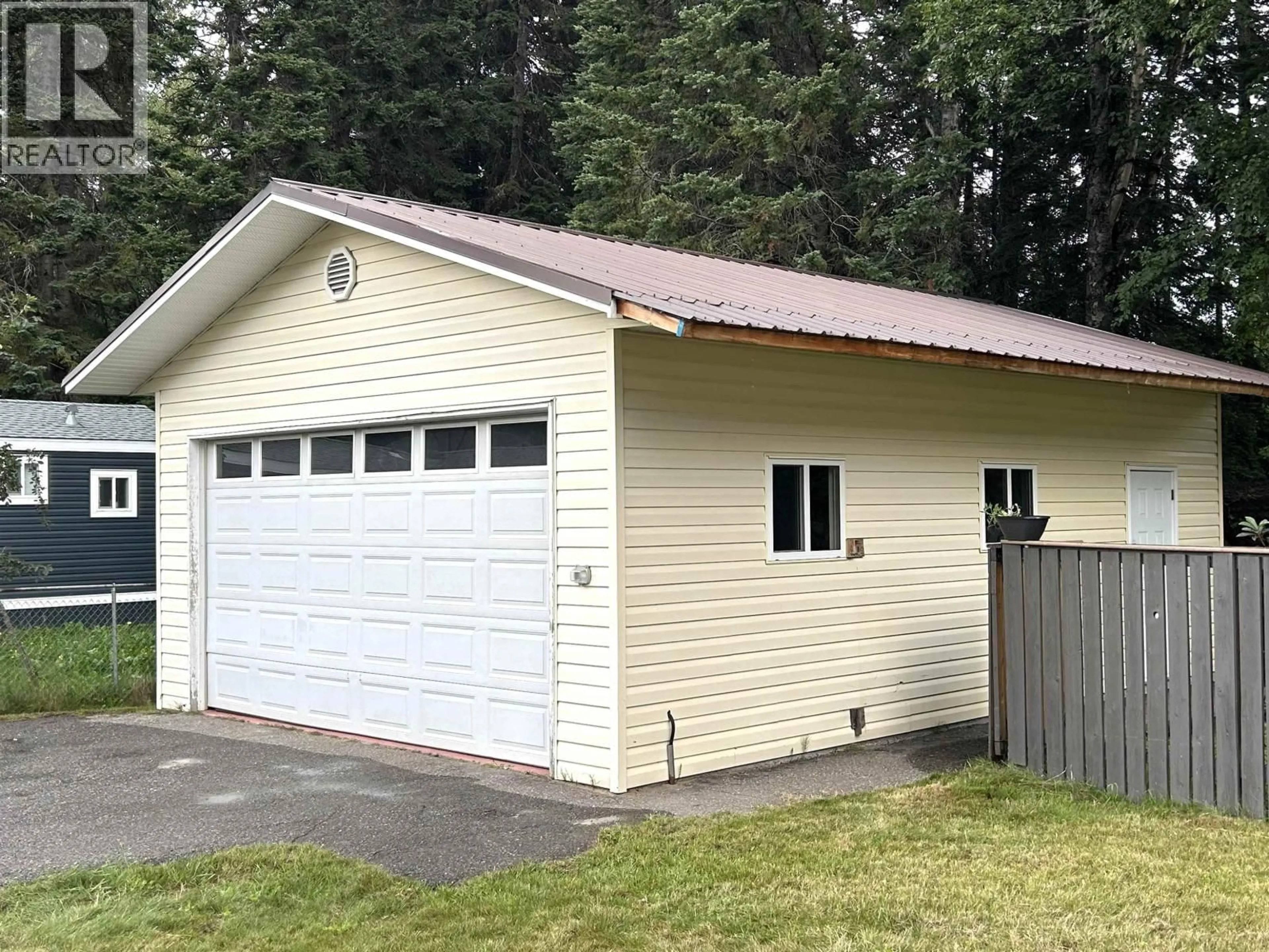Indoor garage for 7624 RUBY CRESCENT, Prince George British Columbia V2K3T8