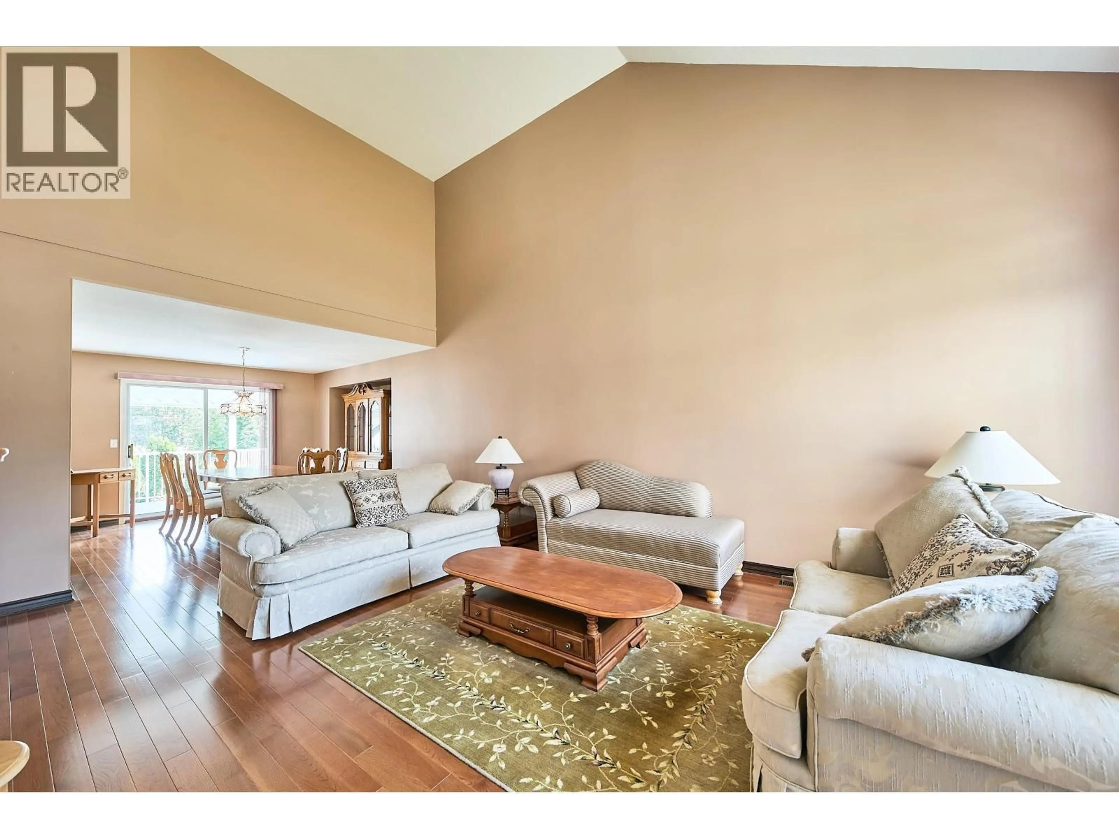 Living room with furniture, wood/laminate floor for 2944 VALLEYVISTA DRIVE, Coquitlam British Columbia V3E2P4