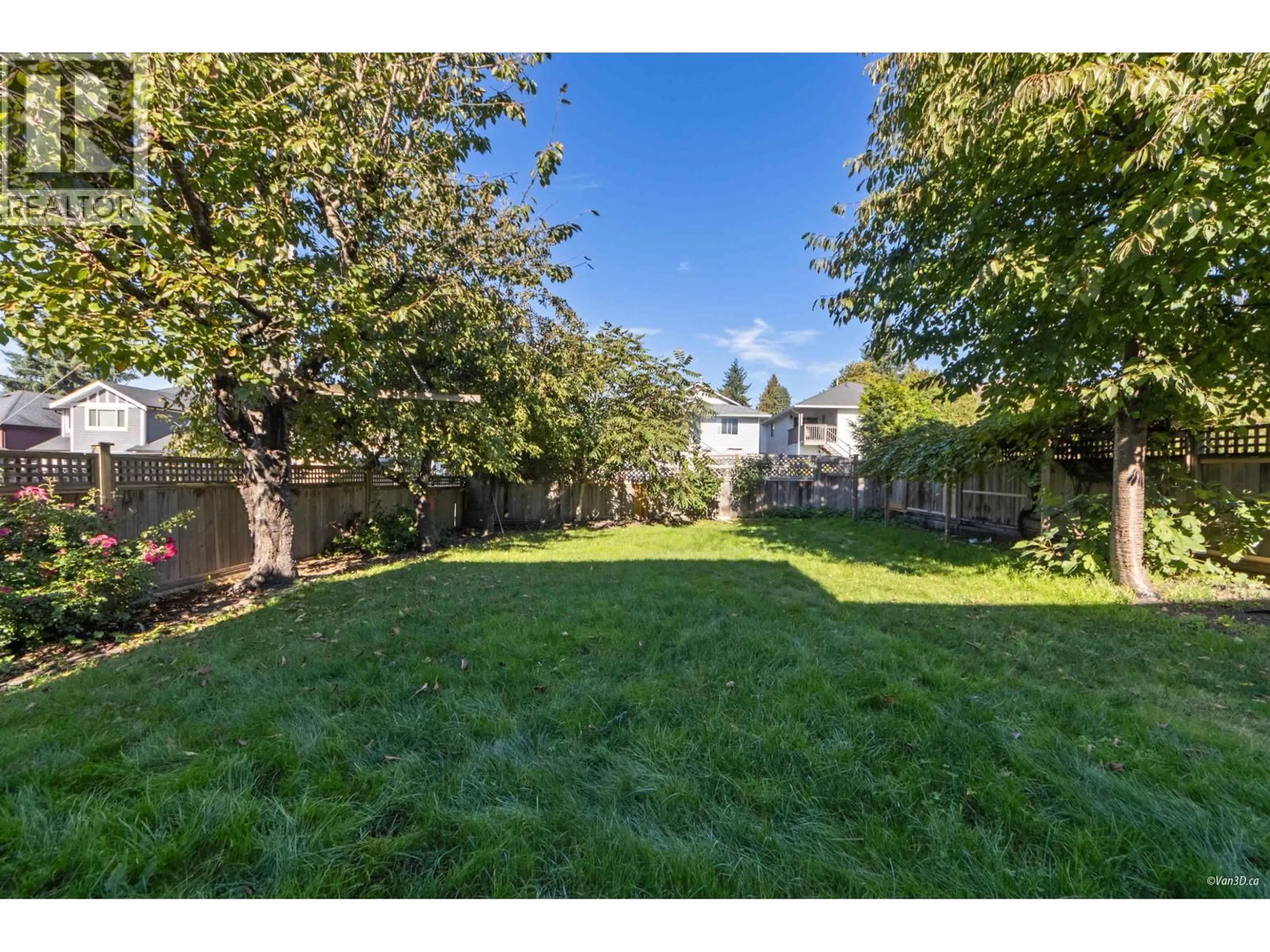 A pic from outside/outdoor area/front of a property/back of a property/a pic from drone, street for 2287 STAFFORD AVENUE, Port Coquitlam British Columbia V3C4X5