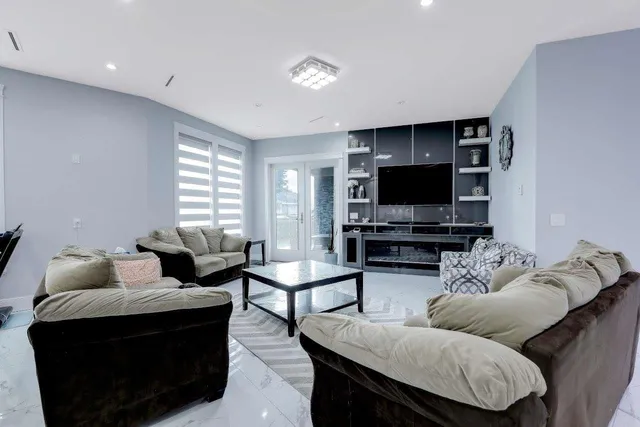 11890 GILMOUR CRESCENT, Delta 5