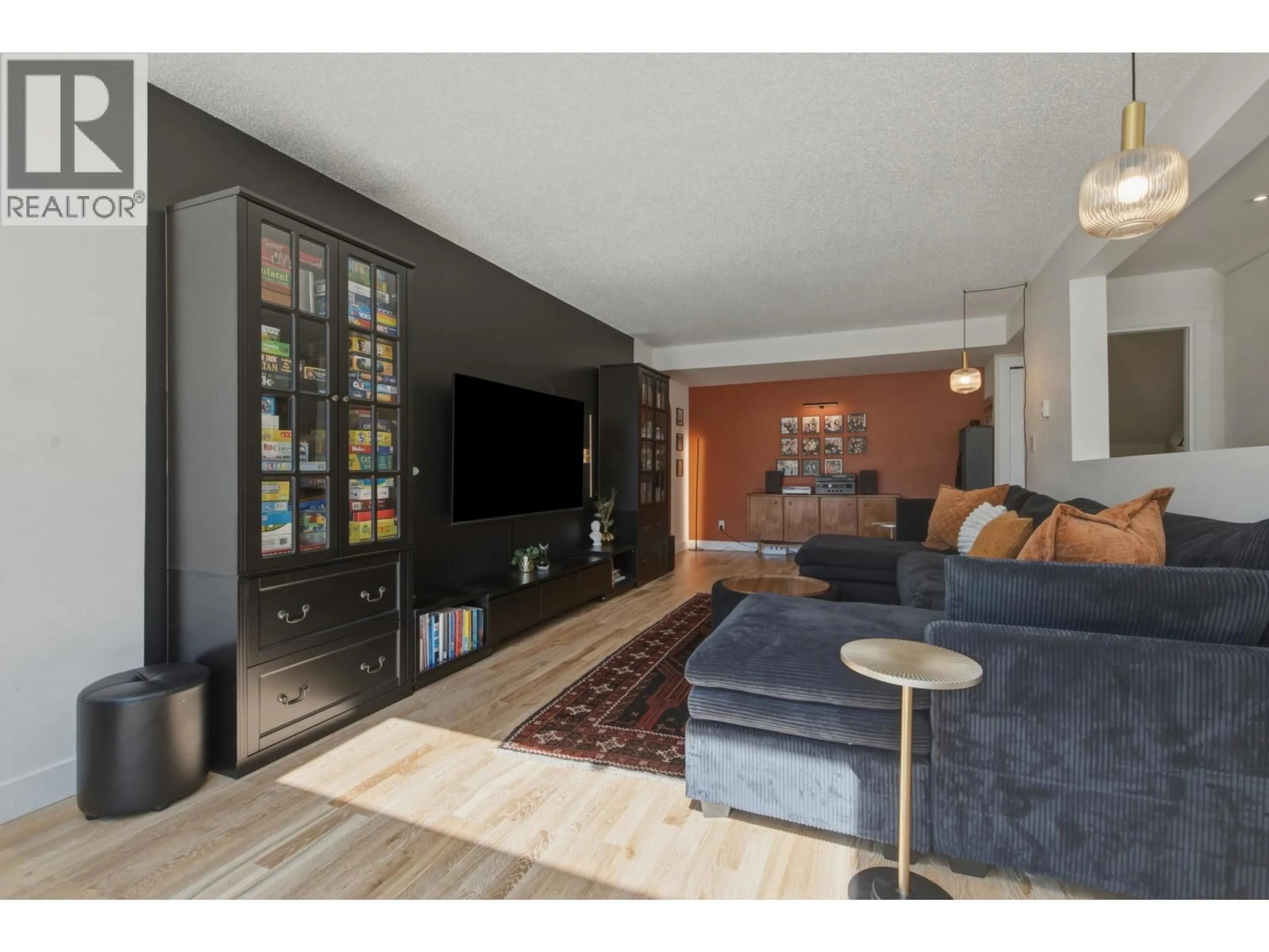 Living room with furniture, unknown for 6 - 300 MAUDE ROAD, Port Moody British Columbia V3H2X6