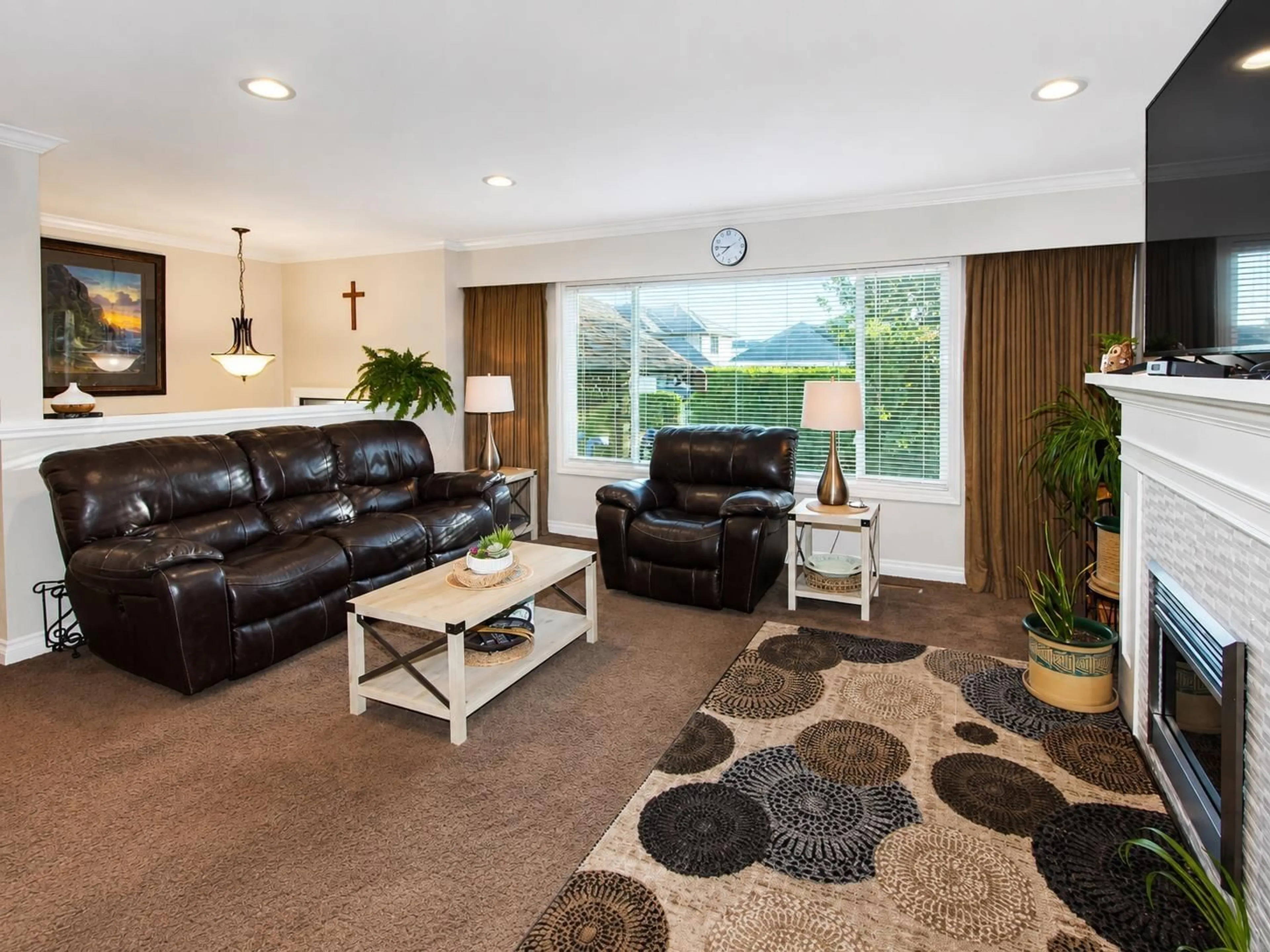 Living room with furniture, carpet floor for 6780 SCHOOL LANE, Chilliwack British Columbia V2R2C9