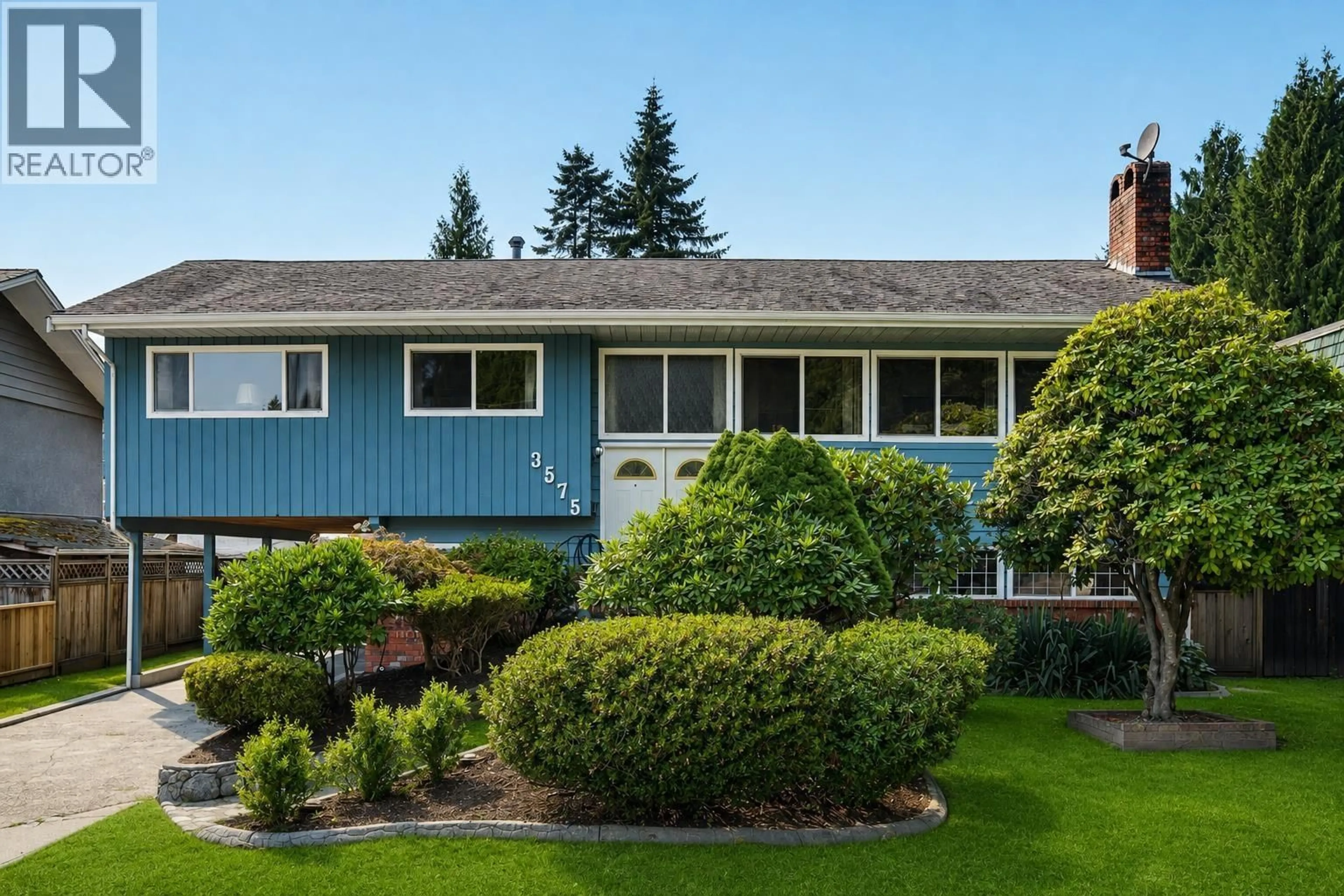 Home with vinyl exterior material, mountain view for 3575 COAST MERIDIAN ROAD, Port Coquitlam British Columbia V3B3N7