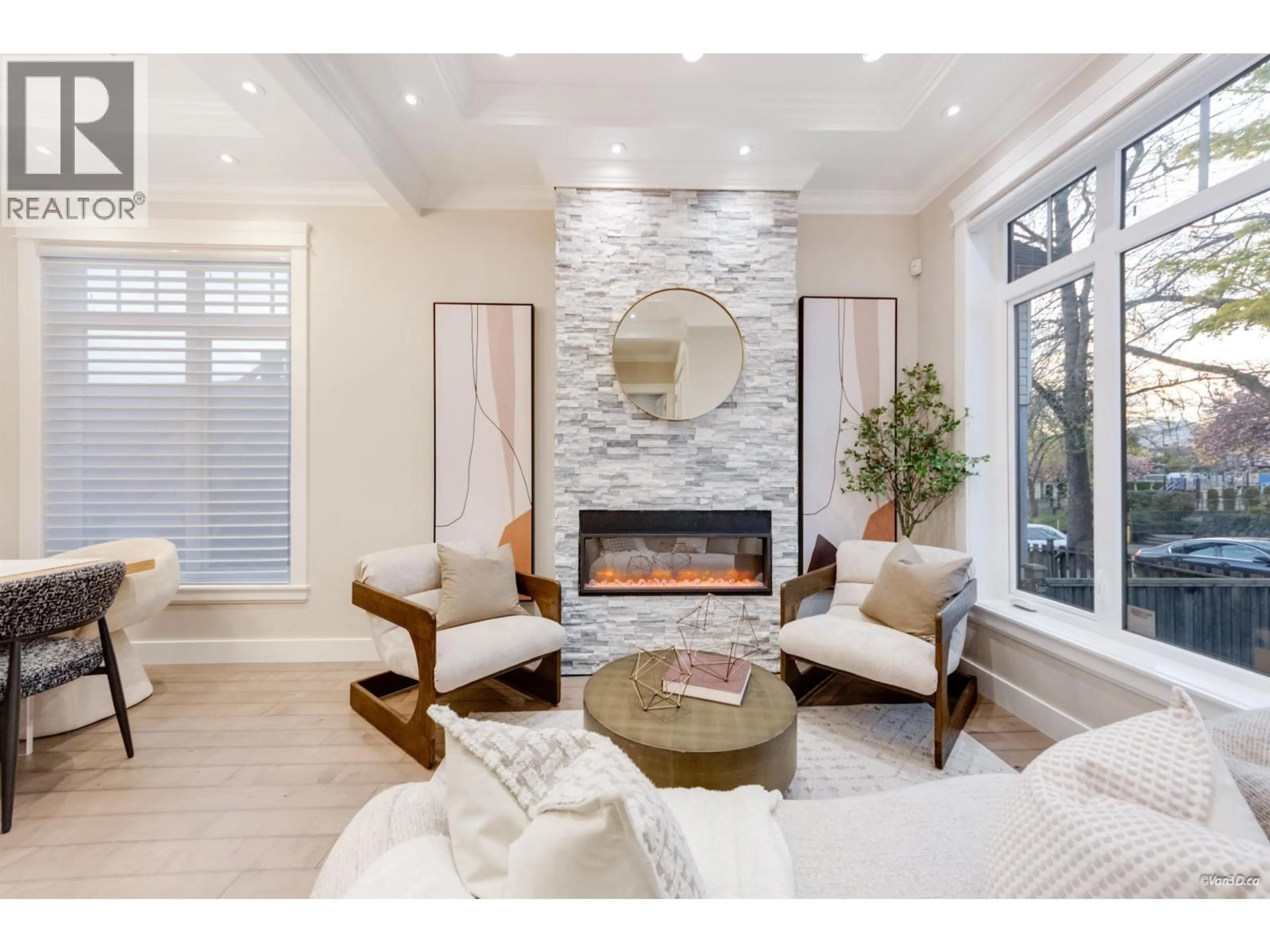 Living room with furniture, unknown for 3582 FRANKLIN STREET, Vancouver British Columbia V5K1Y5