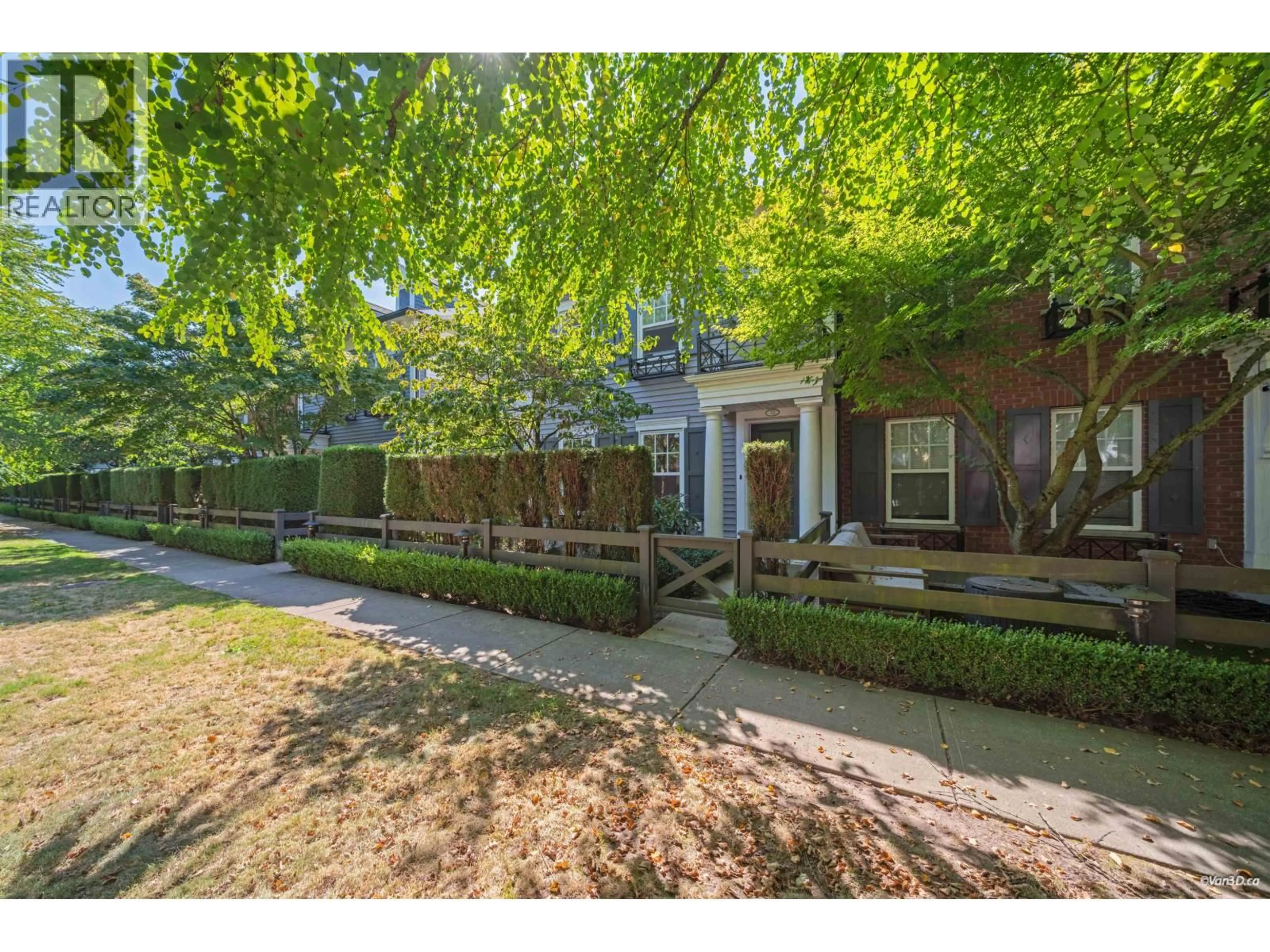 A pic from outside/outdoor area/front of a property/back of a property/a pic from drone, street for 72 - 688 EDGAR AVENUE, Coquitlam British Columbia V3K0A5
