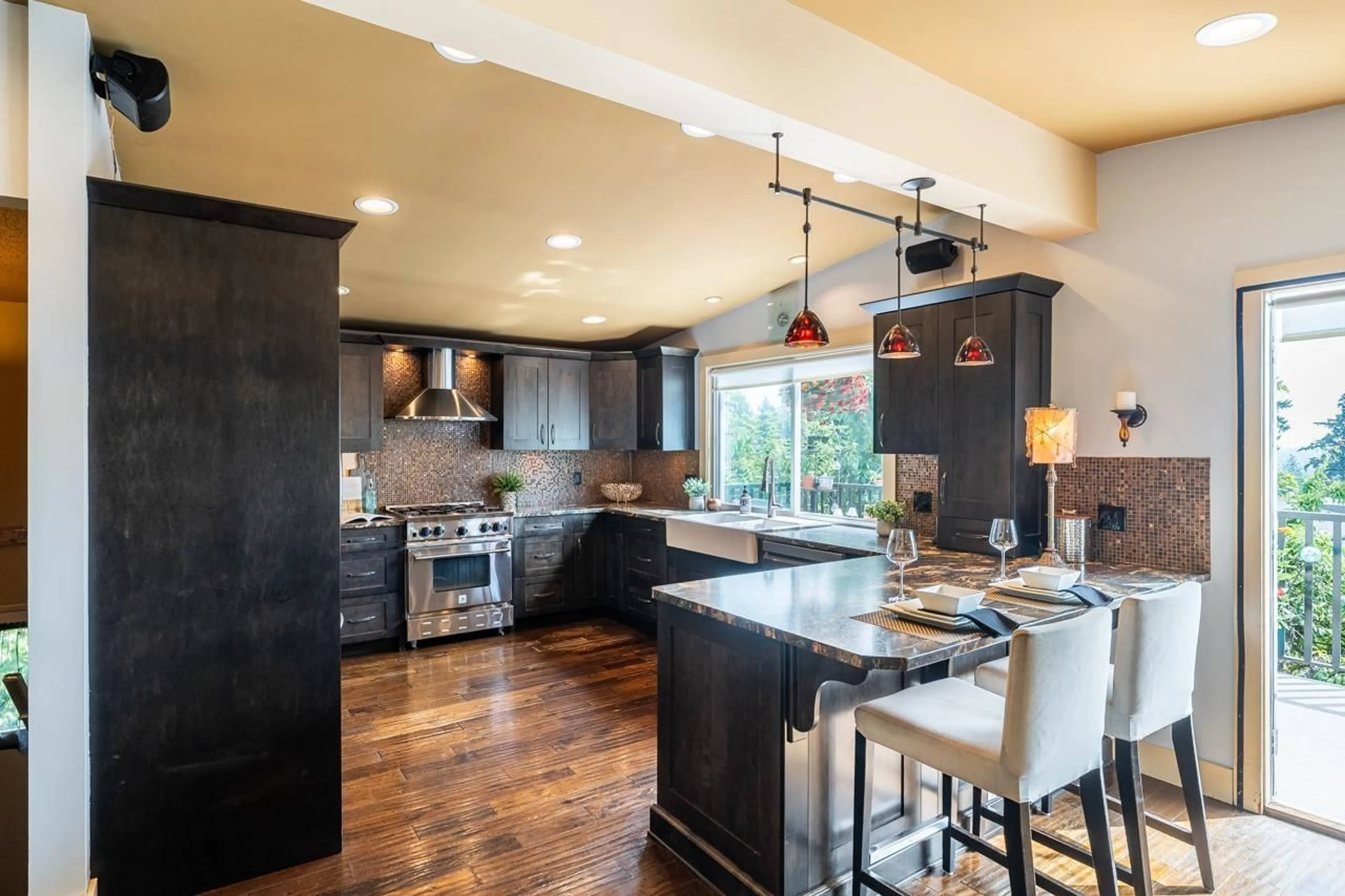 Open concept kitchen, unknown for 8117 WILTSHIRE BOULEVARD, Delta British Columbia V4C4B5