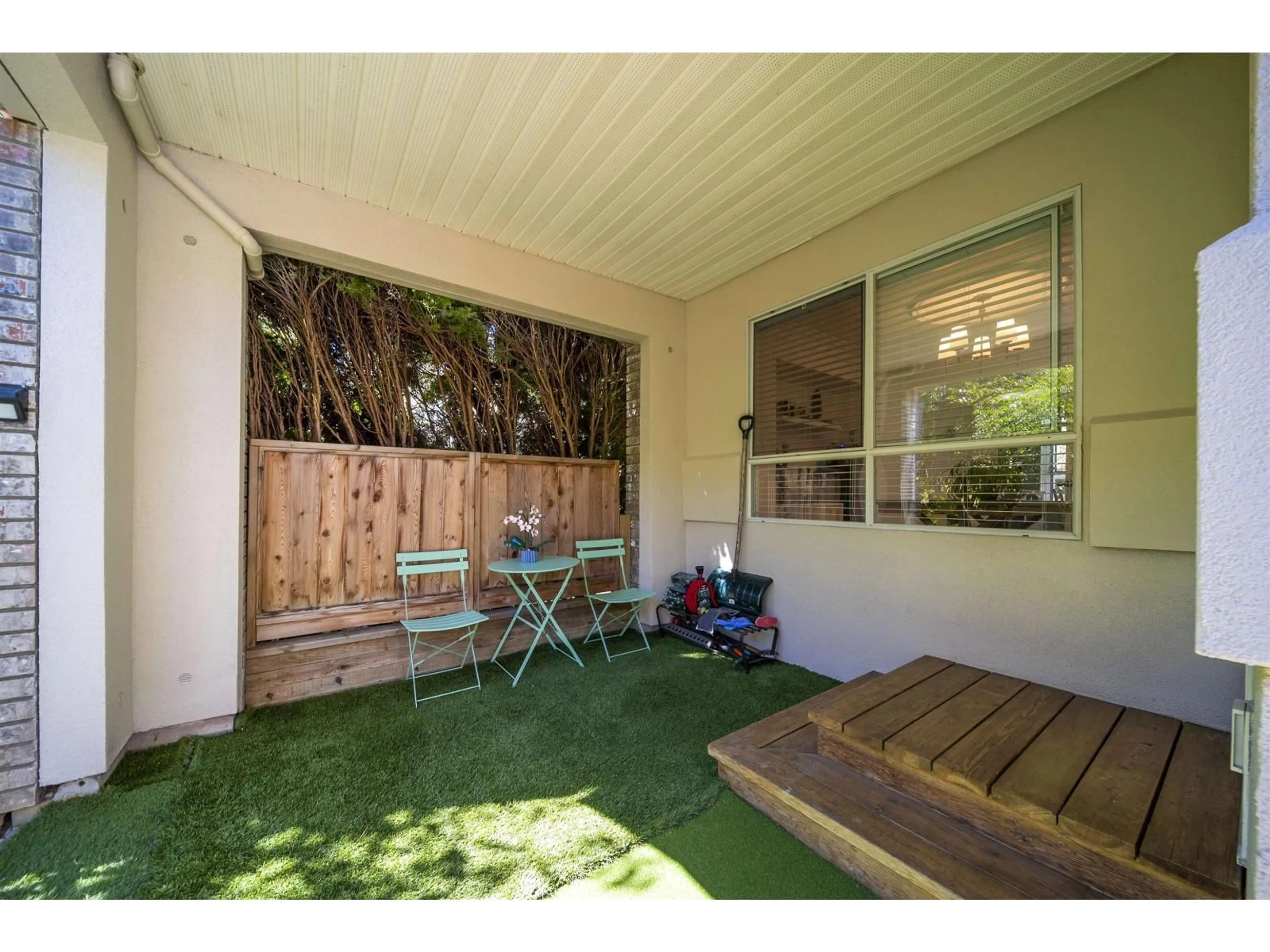 Patio, street for 155 - 15550 26 AVENUE, Surrey British Columbia V4P1C6