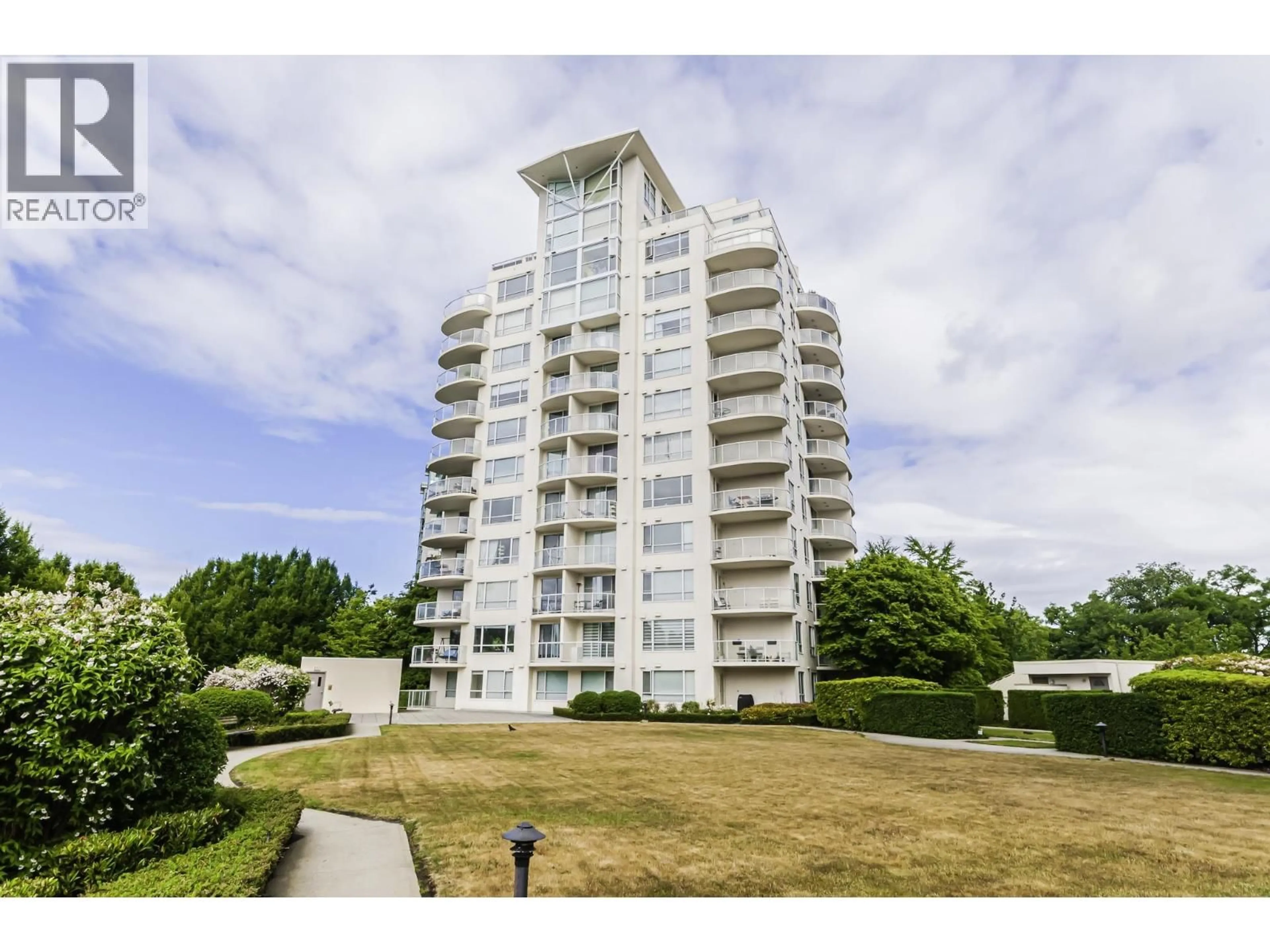 A pic from outside/outdoor area/front of a property/back of a property/a pic from drone, unknown for 303 - 7680 GRANVILLE AVENUE, Richmond British Columbia V6Y4B9