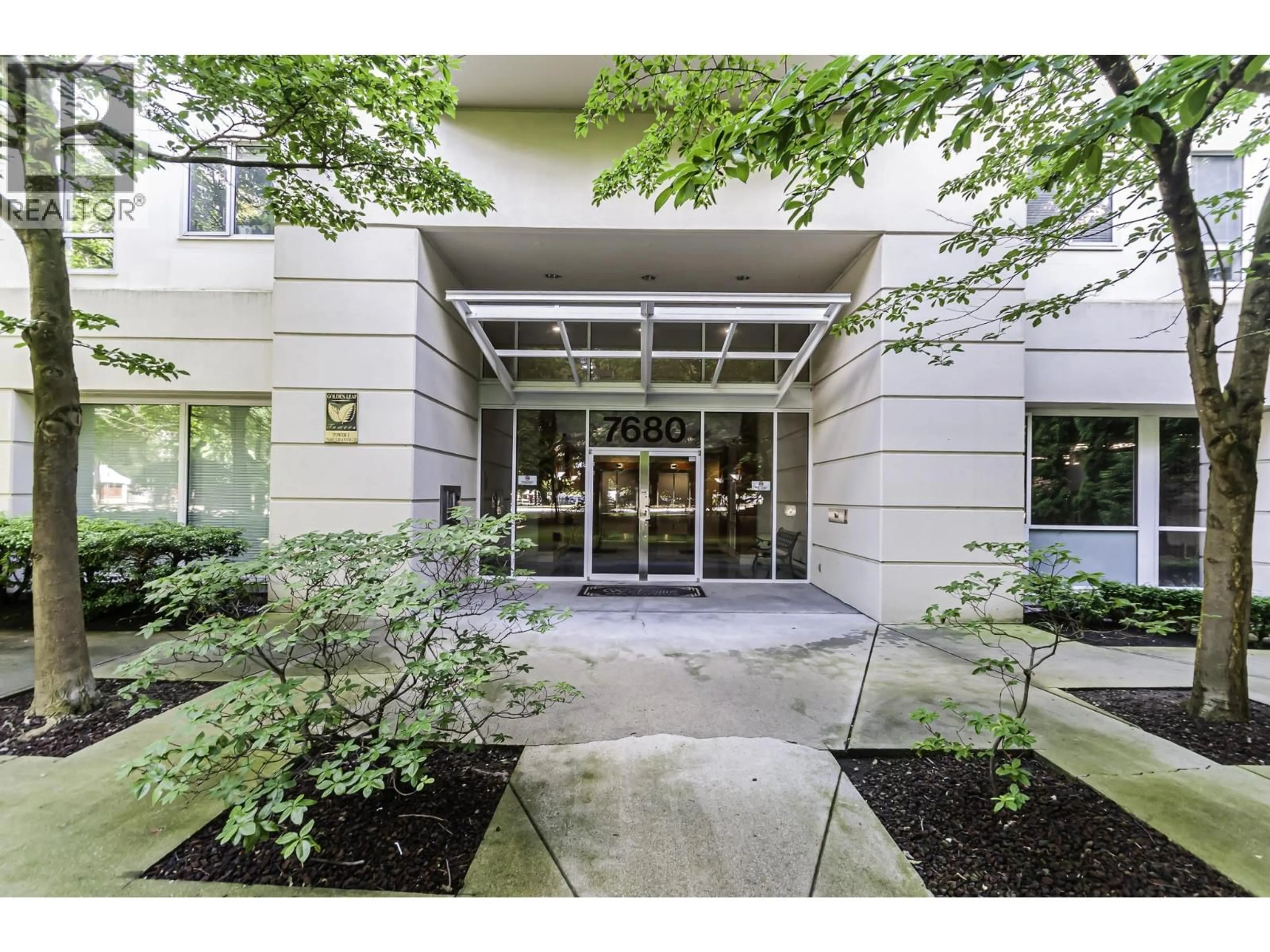 Indoor foyer for 303 - 7680 GRANVILLE AVENUE, Richmond British Columbia V6Y4B9