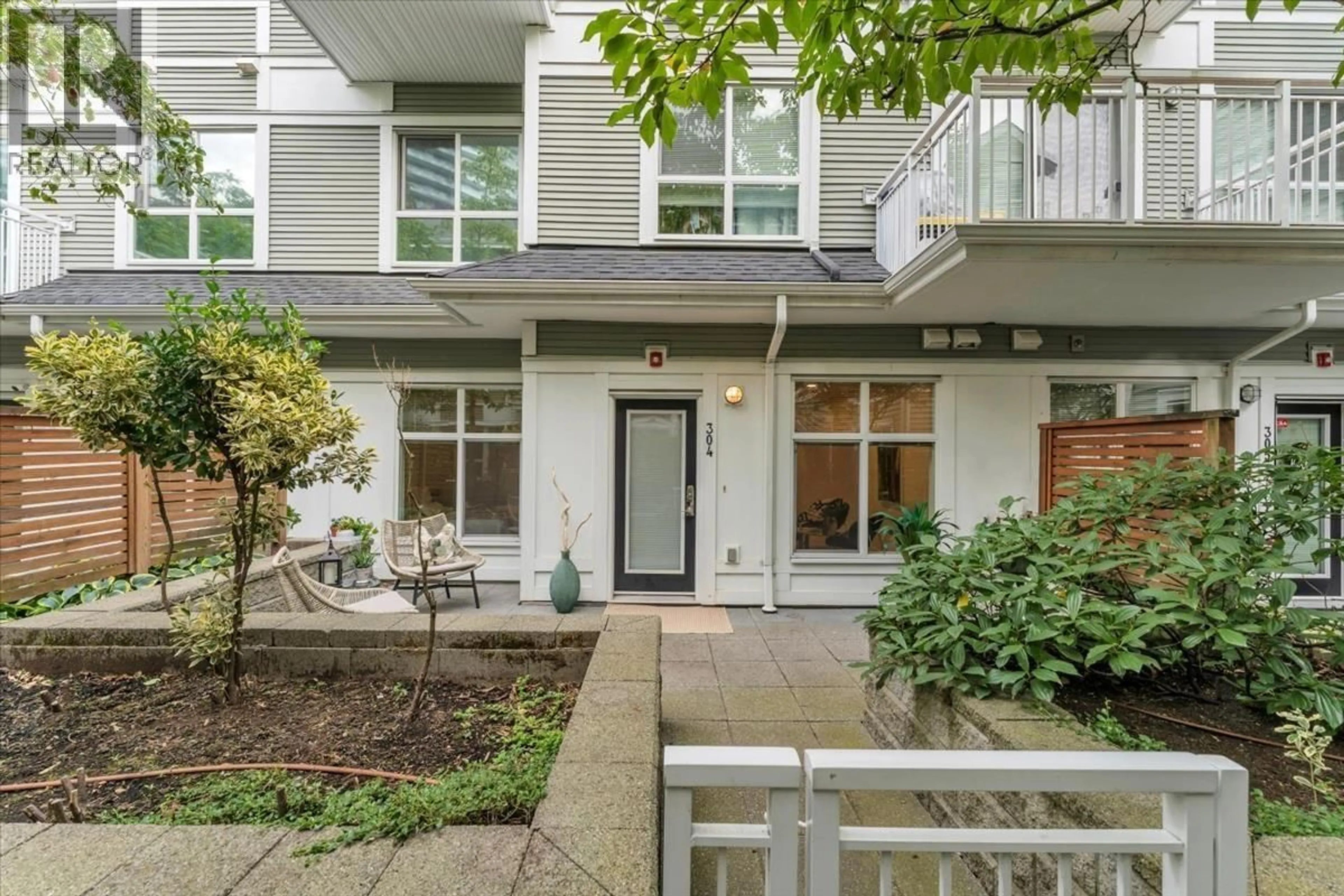 Patio, street for 304 - 618 LANGSIDE AVENUE, Coquitlam British Columbia V3J0B8