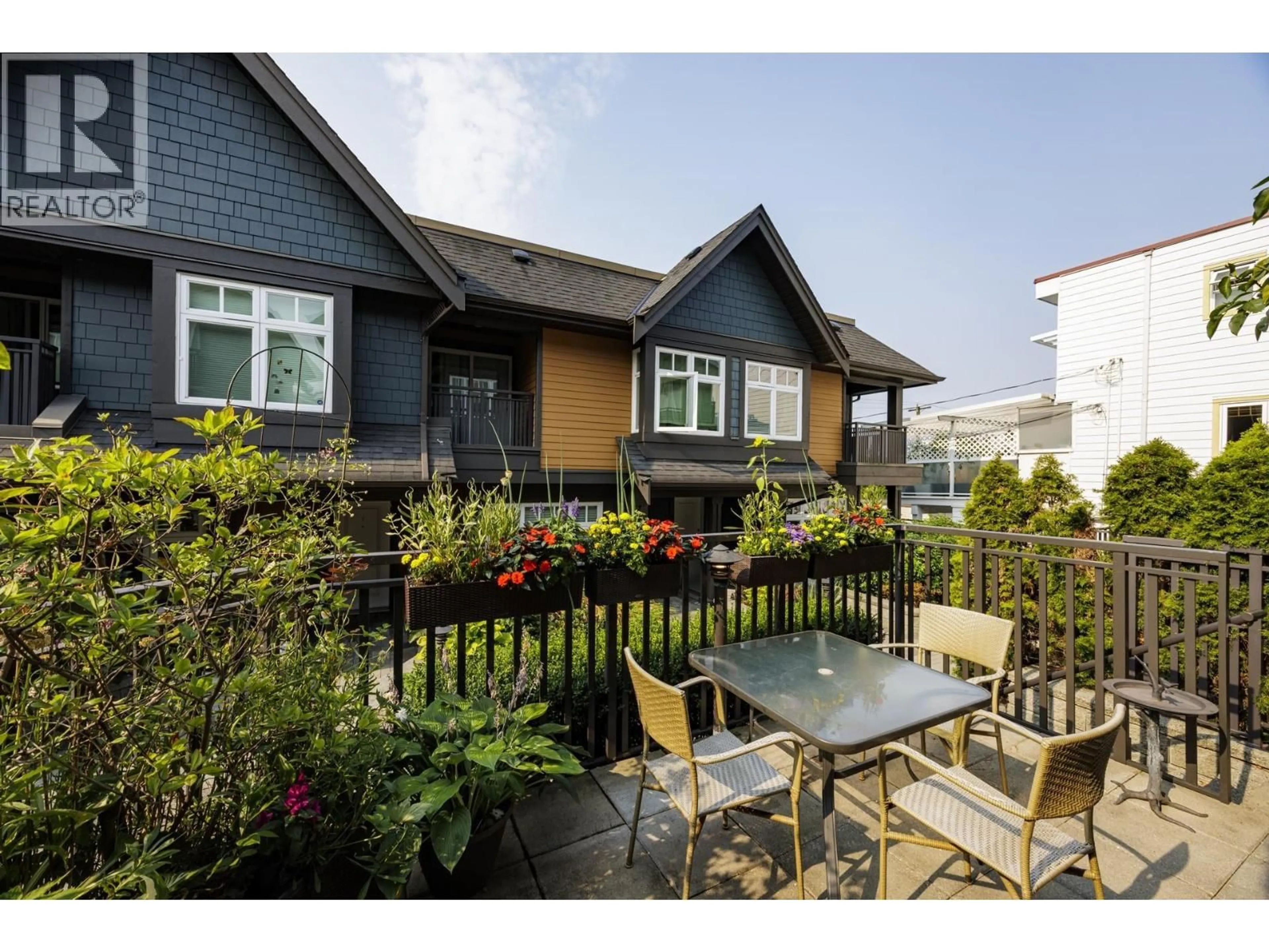 Patio, street for 2 - 263 5TH STREET, North Vancouver British Columbia V7L1L8