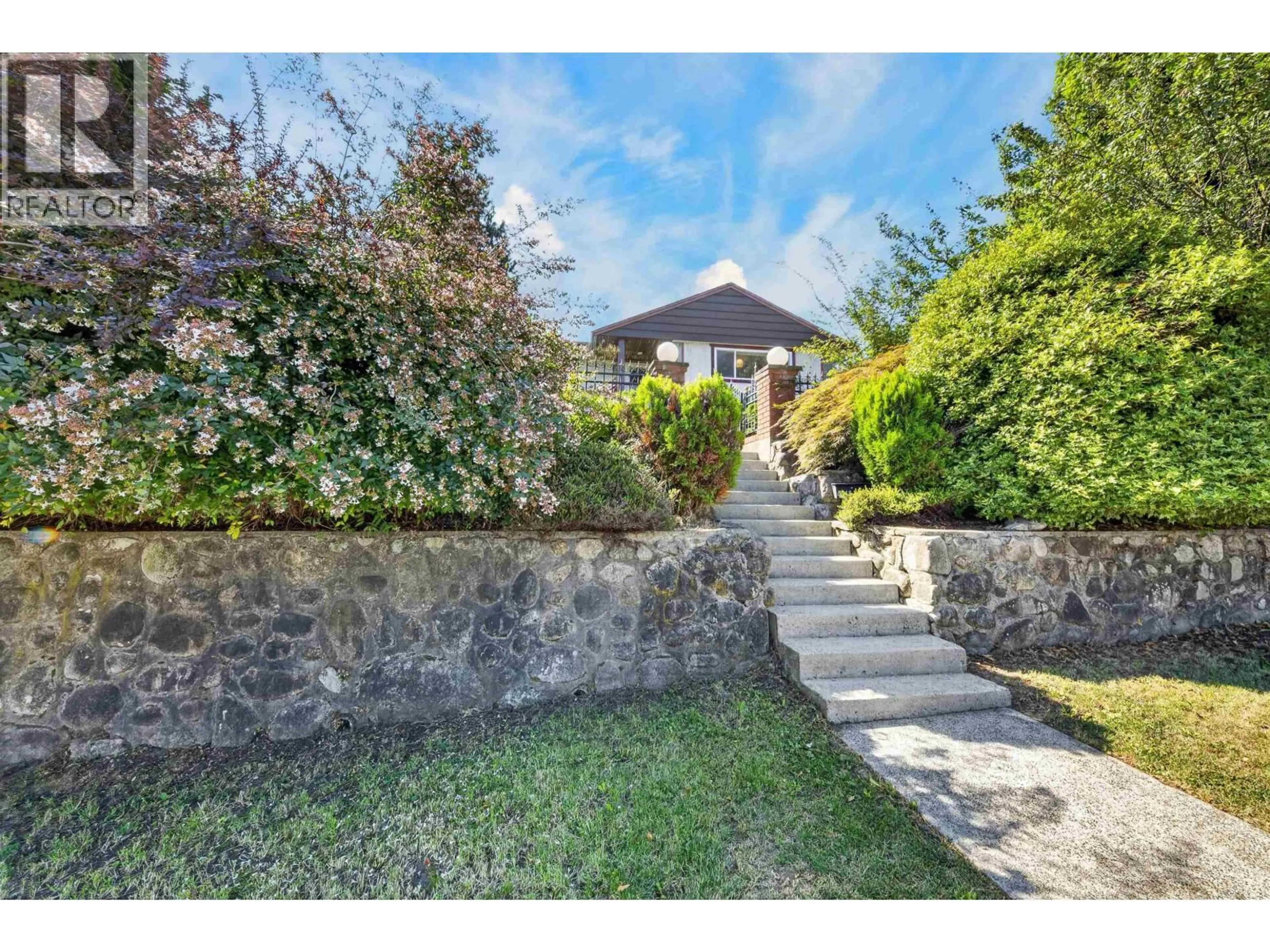 A pic from outside/outdoor area/front of a property/back of a property/a pic from drone, street for 4116 GILPIN CRESCENT, Burnaby British Columbia V5G2K2