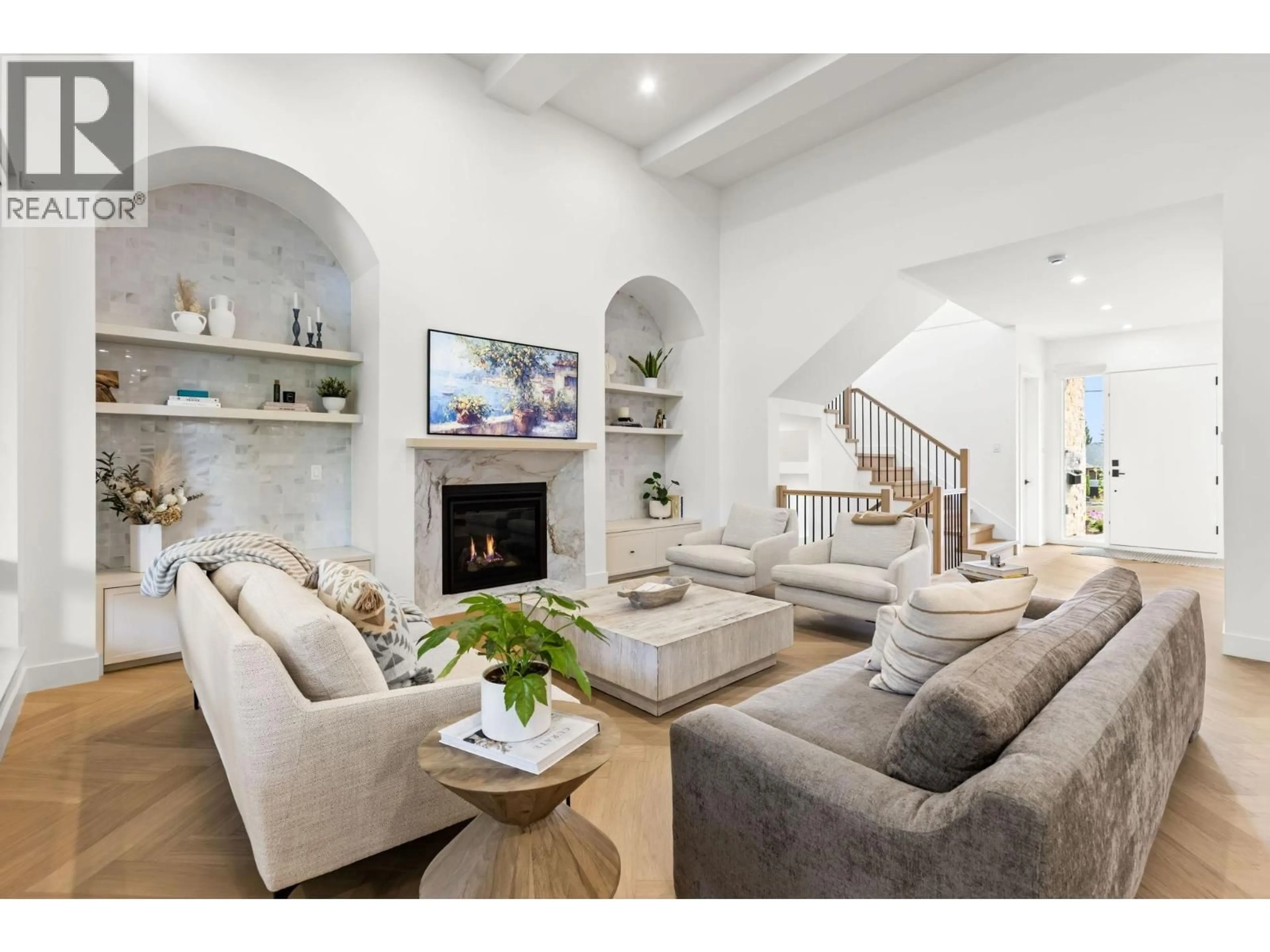 Living room with furniture, unknown for 944 CAITHNESS CRESCENT, Port Moody British Columbia V3H1C6