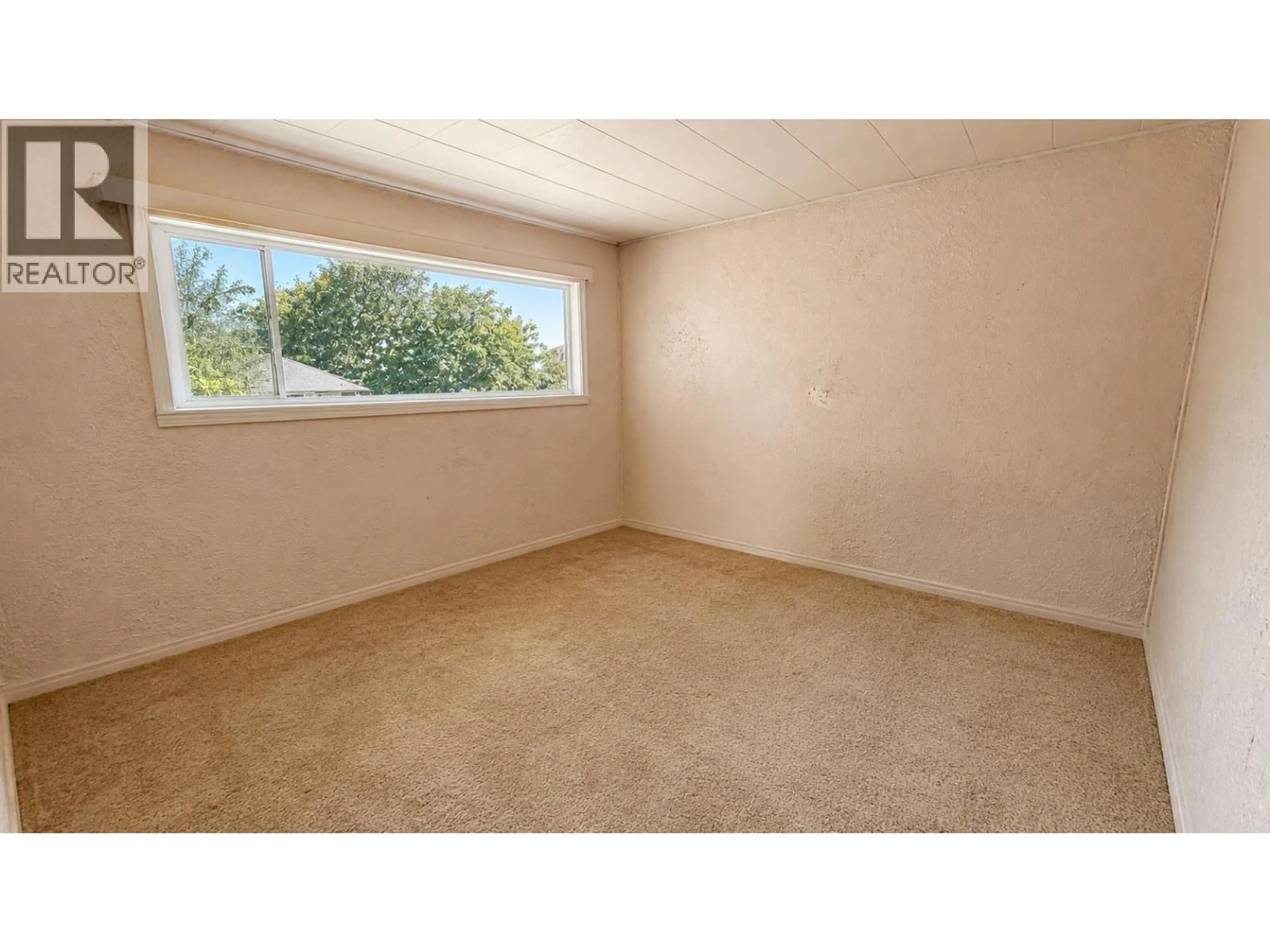 A pic of a room for 121 SINCLAIR AVENUE, New Westminster British Columbia V3L1Z8