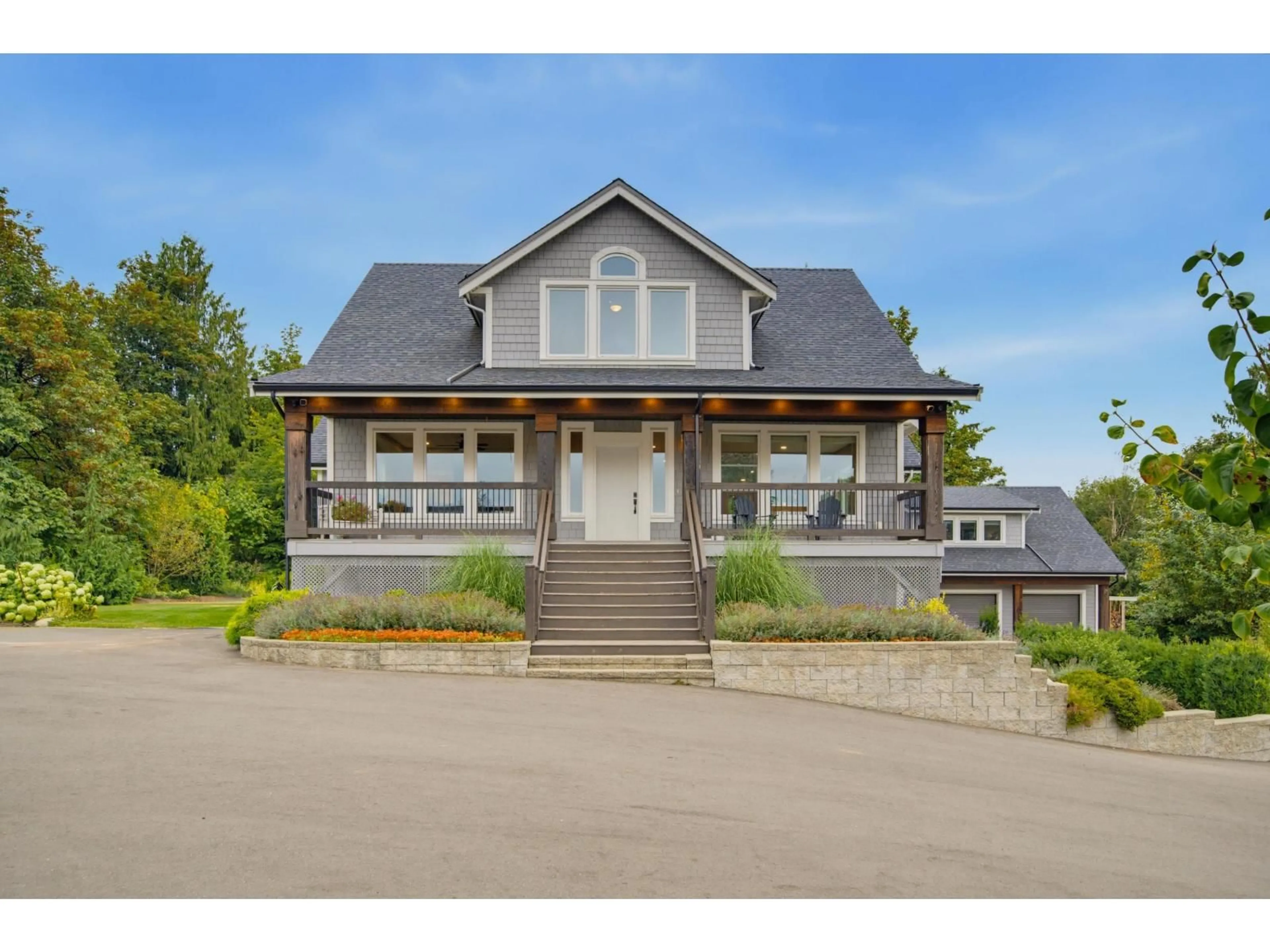 Home with vinyl exterior material, unknown for 31123 HARRIS ROAD, Abbotsford British Columbia V4X1W2