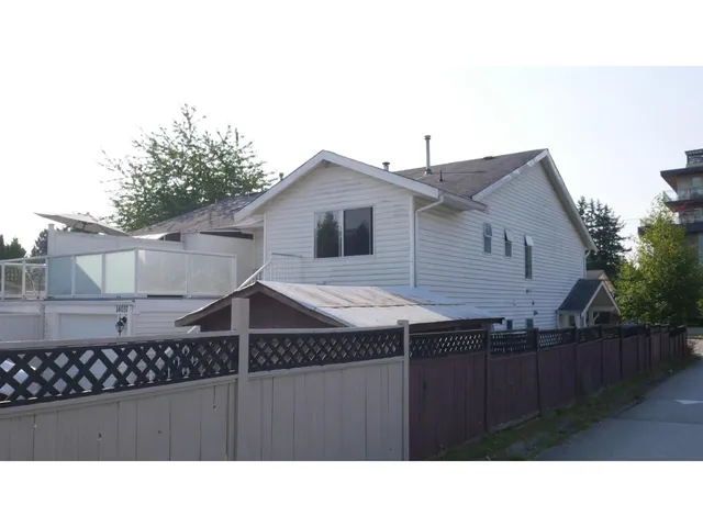 14037 16 AVENUE, Surrey 2