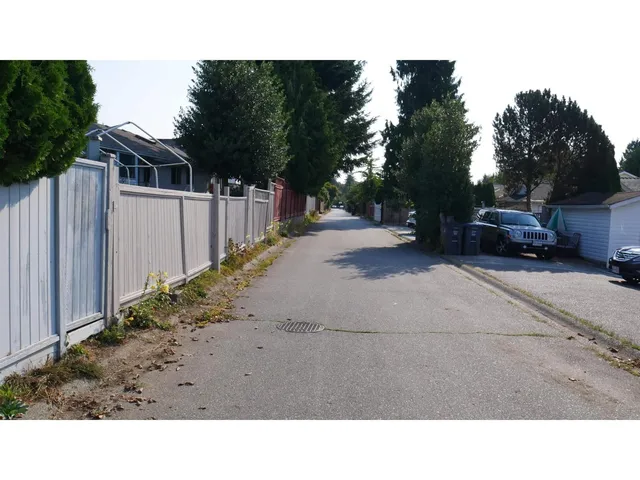 14037 16 AVENUE, Surrey 4