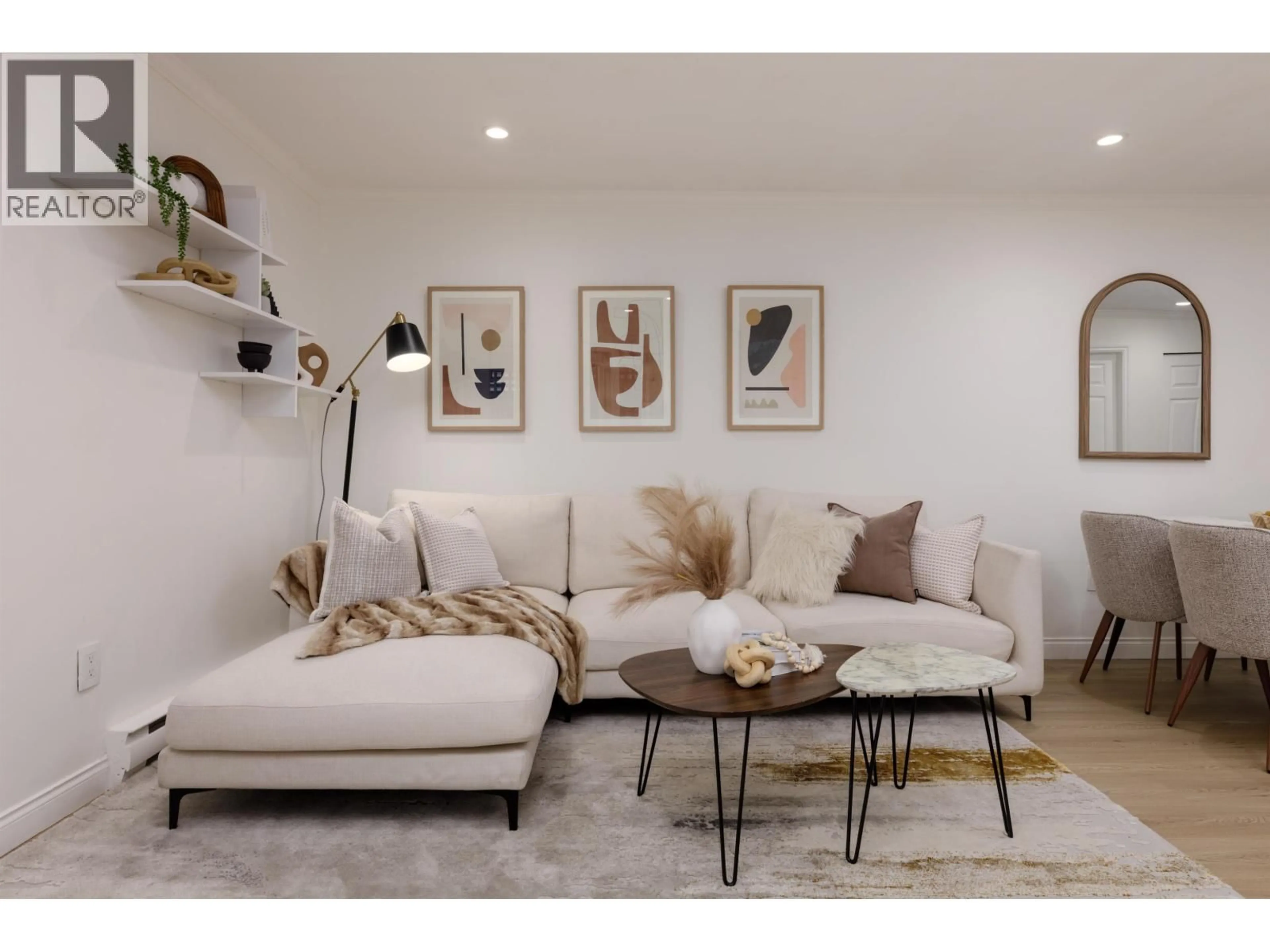 Living room with furniture, unknown for 305 - 688 16TH AVENUE, Vancouver British Columbia V5T2V4