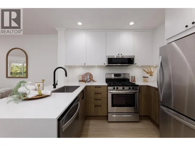 305 - 688 16TH AVENUE, Vancouver 5