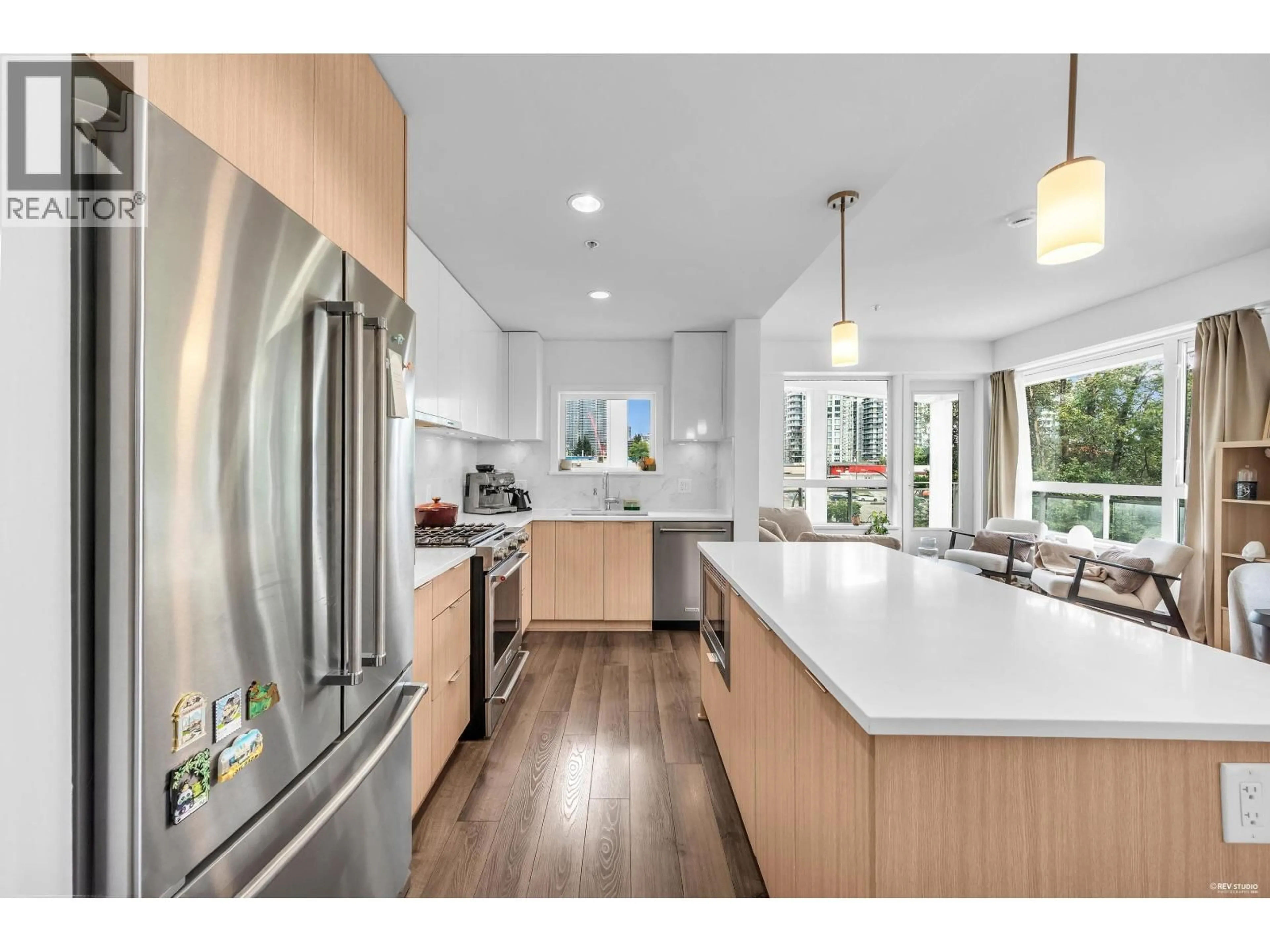 Open concept kitchen, unknown for 412 - 2188 MADISON AVENUE, Burnaby British Columbia V5C0J8
