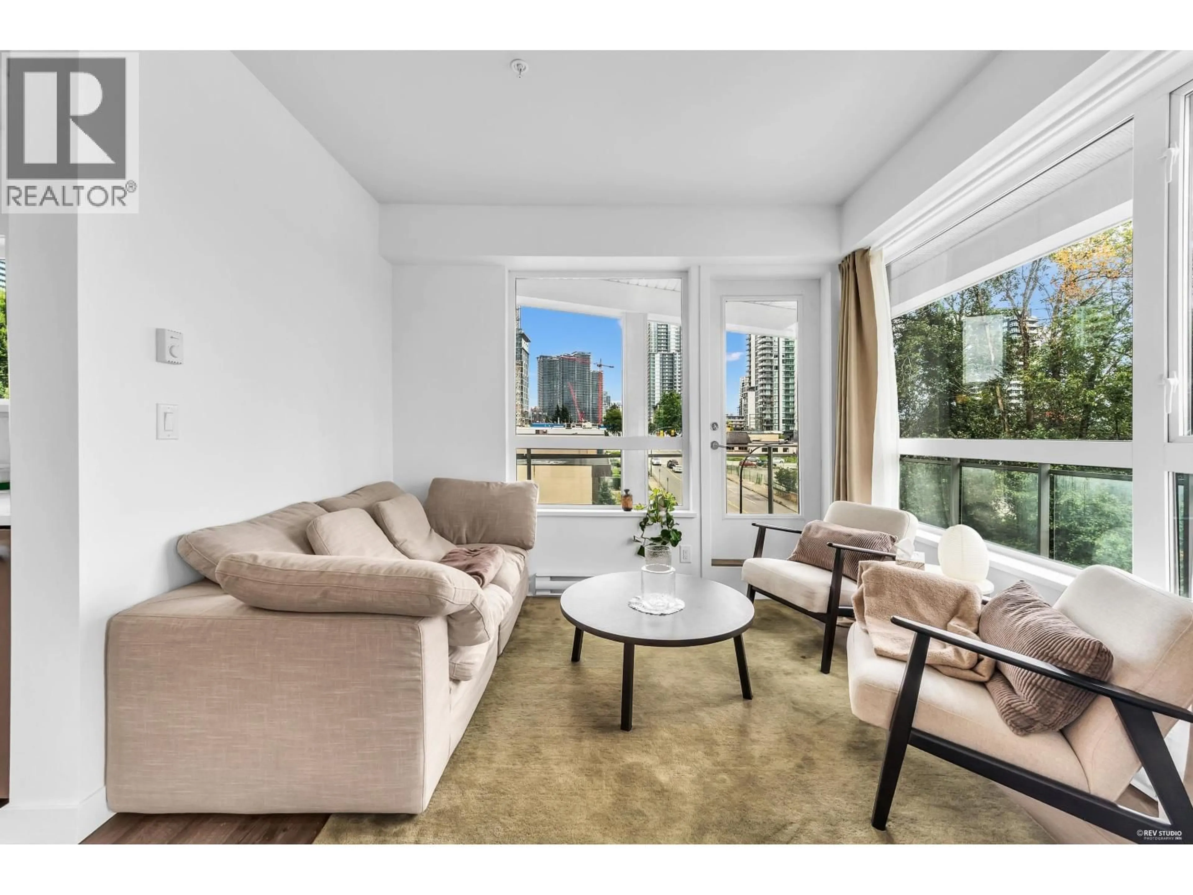 Living room with furniture, unknown for 412 - 2188 MADISON AVENUE, Burnaby British Columbia V5C0J8