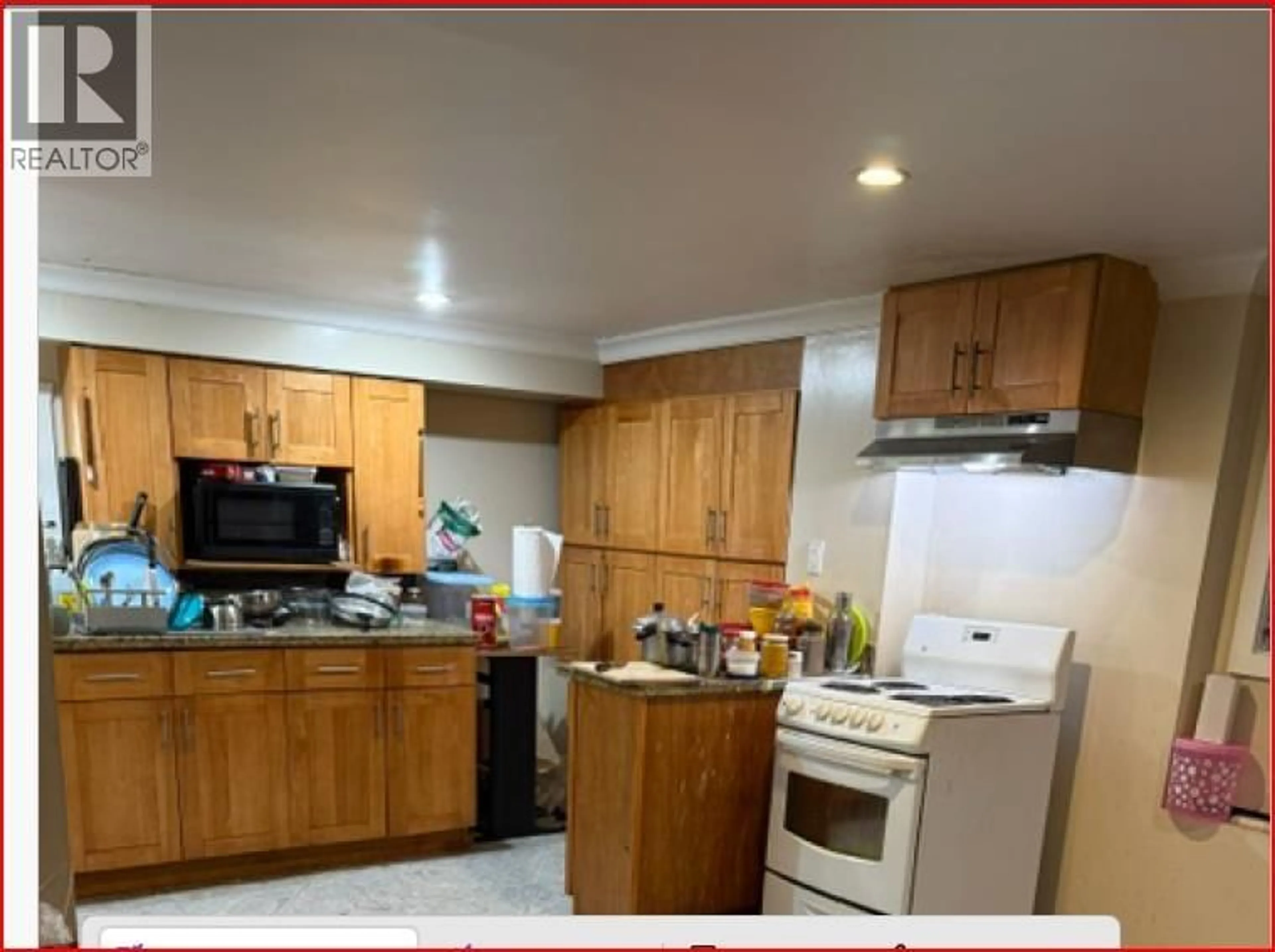 Standard kitchen, unknown for 5441 DUNDEE STREET, Vancouver British Columbia V5R3T8
