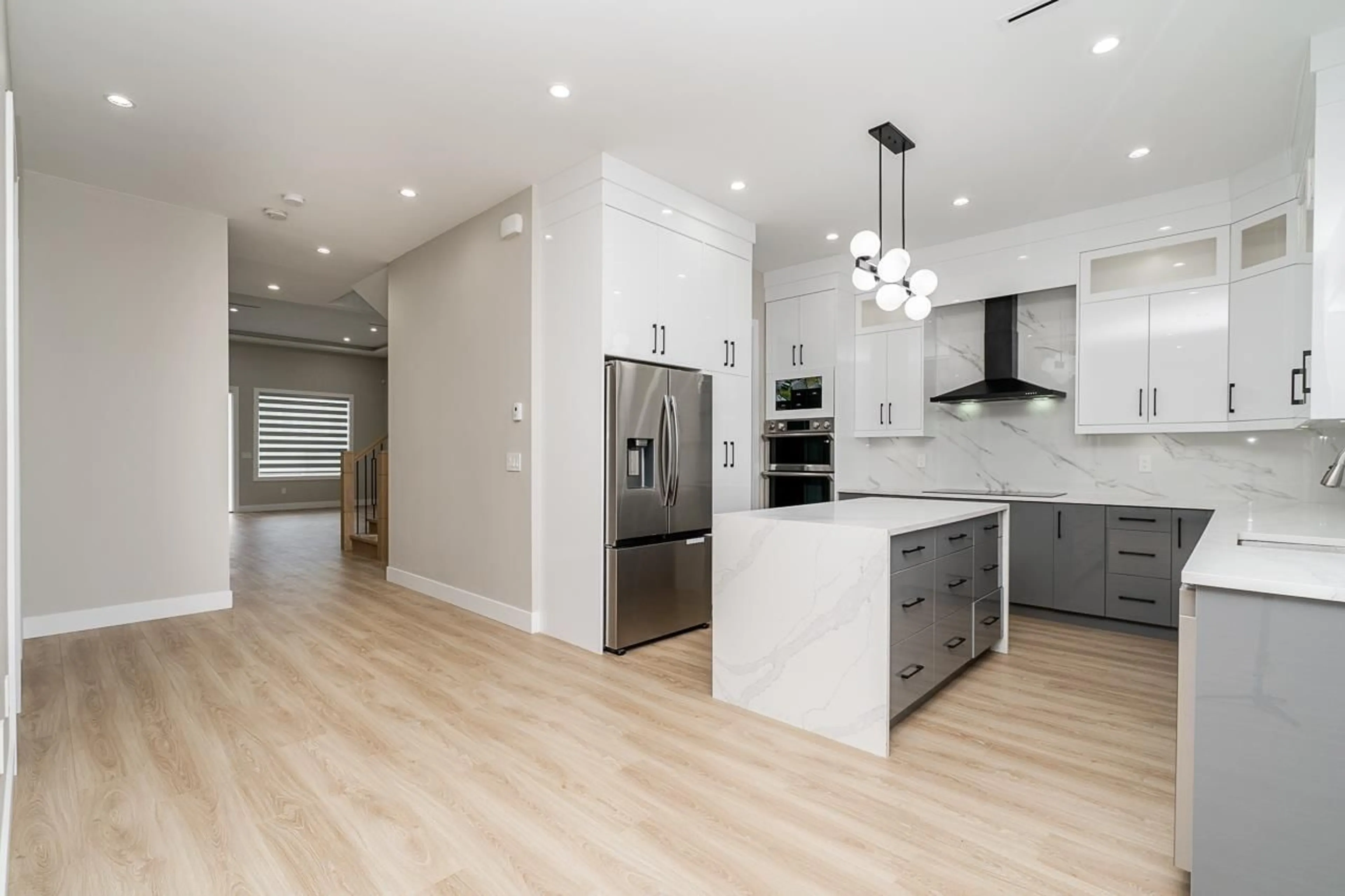 Open concept kitchen, unknown for 13955 60A AVENUE, Surrey British Columbia V3X1E1