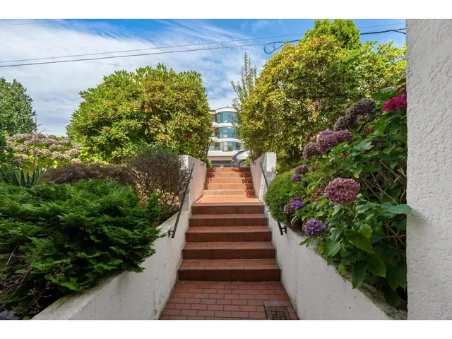 204 - 15070 PROSPECT AVENUE, White Rock 5