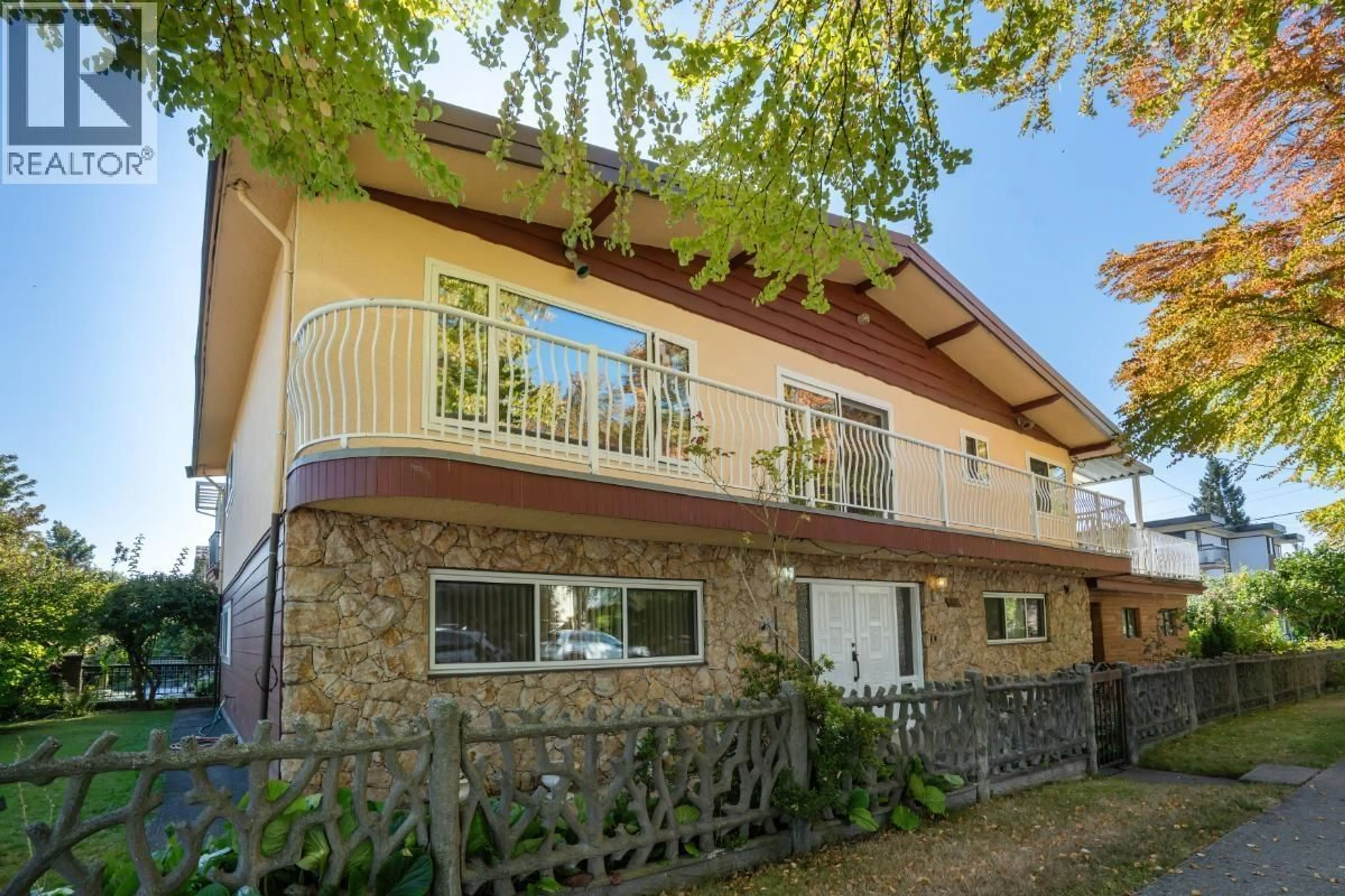 Unknown for 232 MACDONALD AVENUE, Burnaby British Columbia V5C4M7