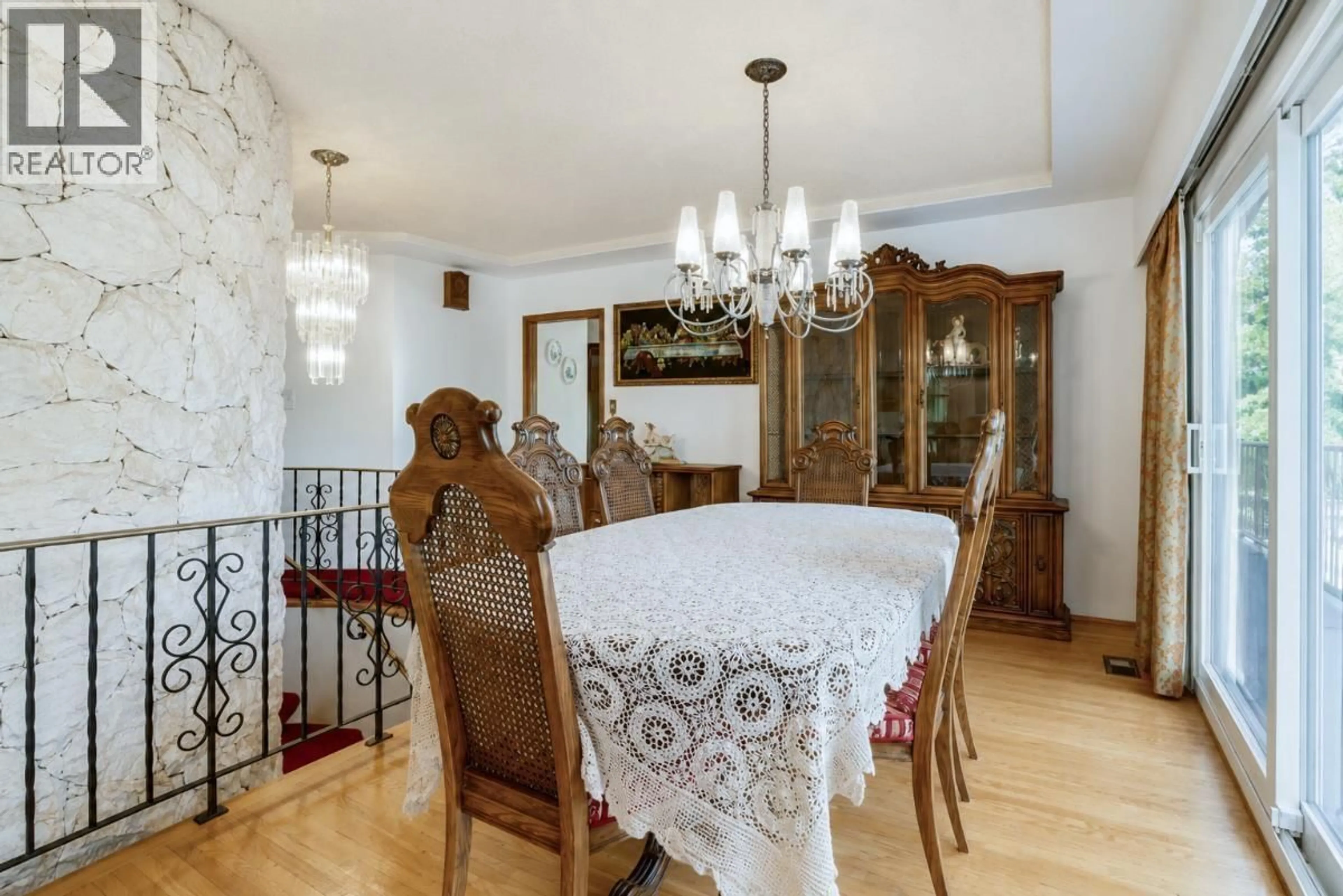 Dining room, unknown for 232 MACDONALD AVENUE, Burnaby British Columbia V5C4M7
