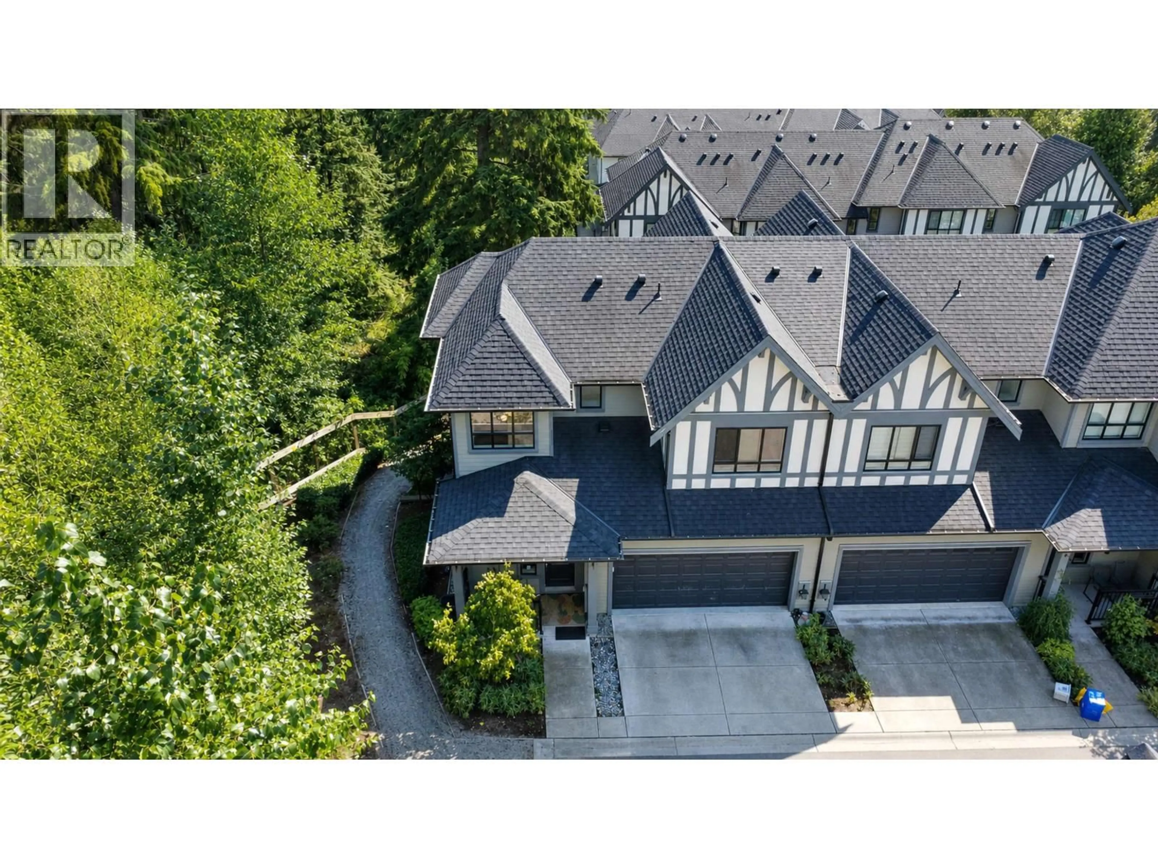 A pic from outside/outdoor area/front of a property/back of a property/a pic from drone, unknown for 152 - 3500 BURKE VILLAGE PROMENADE, Coquitlam British Columbia V3E0N2