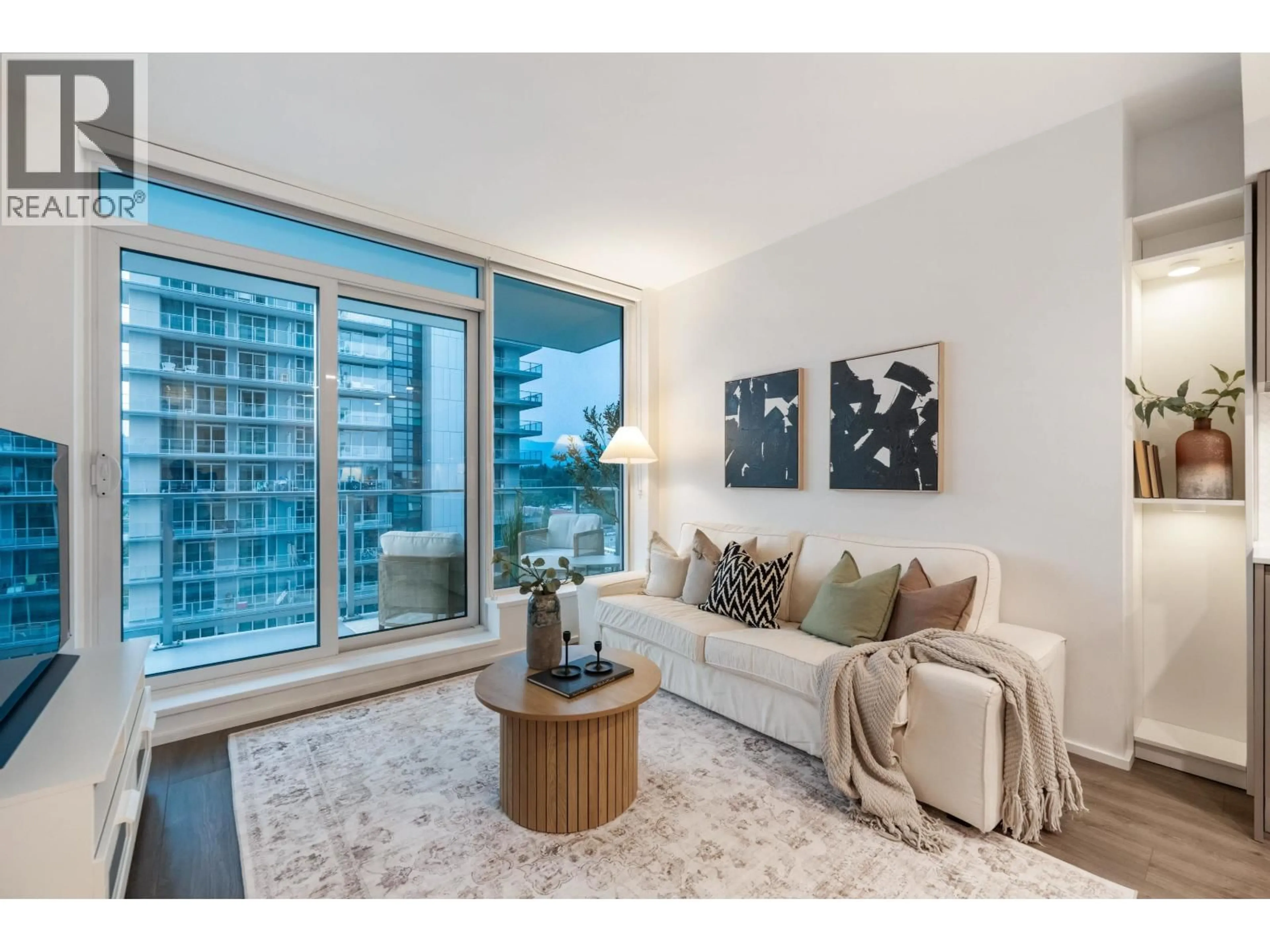 Living room with furniture, unknown for 1511 - 3833 EVERGREEN PLACE, Burnaby British Columbia V3J0M2