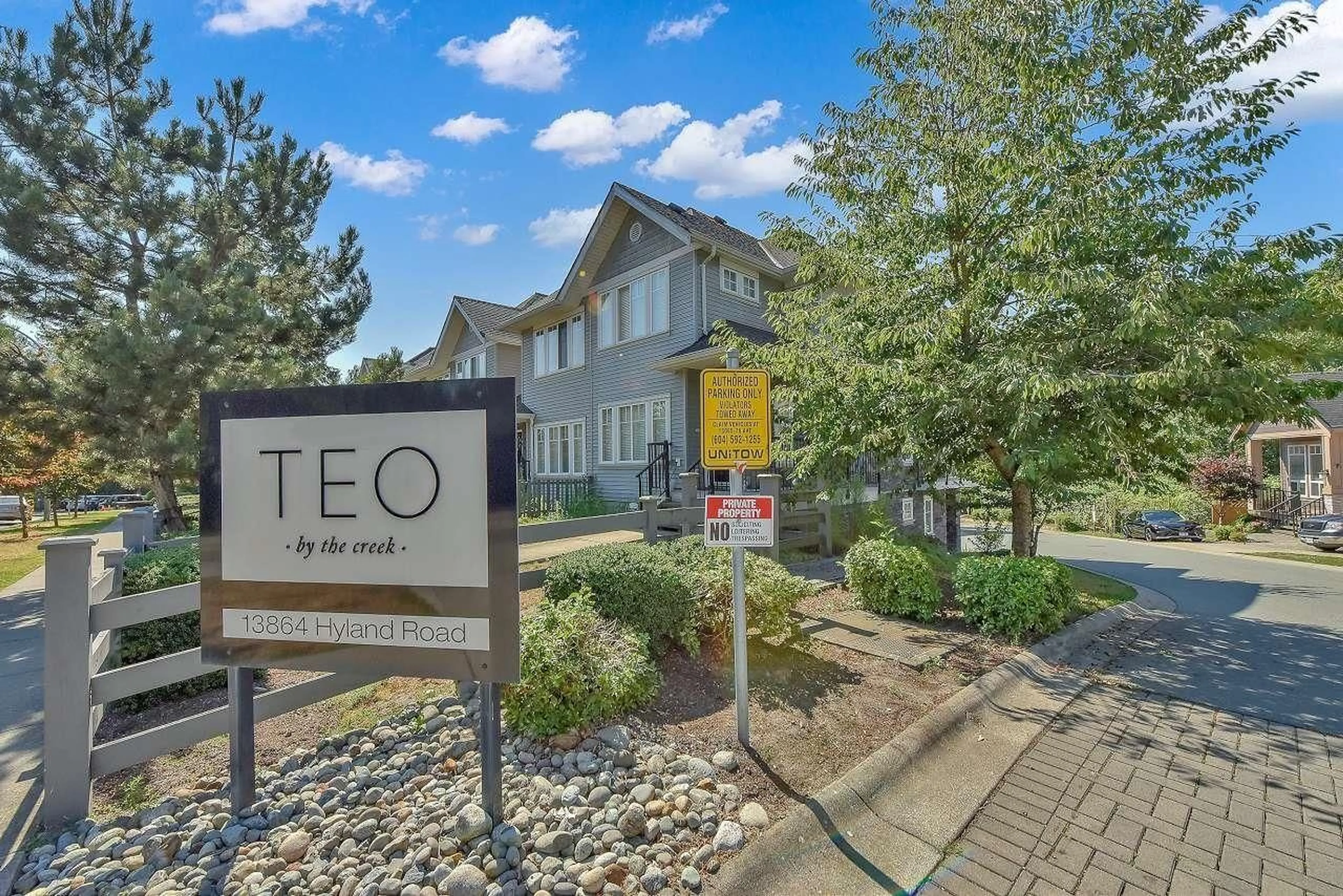 Patio, street for 10 - 13864 HYLAND ROAD, Surrey British Columbia V3W2C3