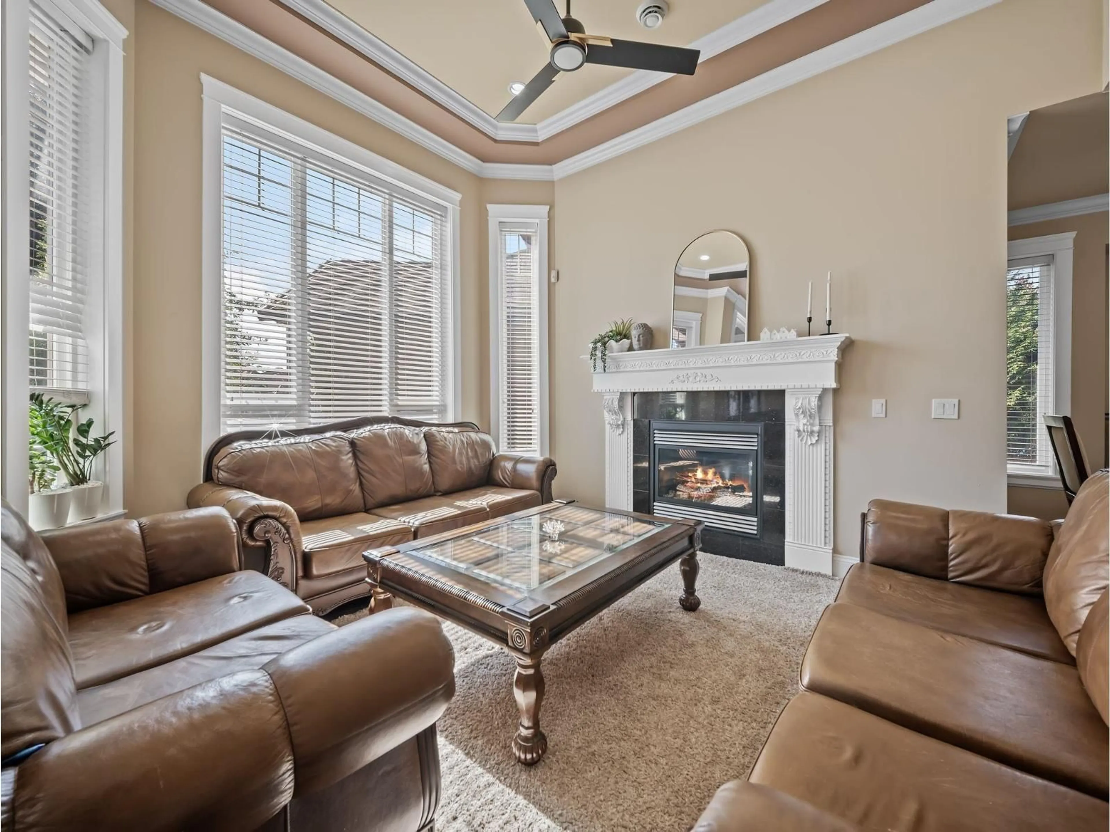 Living room with furniture, ceramic/tile floor for 6050 130A STREET, Surrey British Columbia V3X0E1
