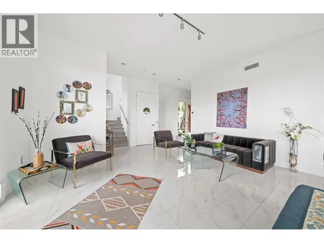 116 DEERVIEW LANE, Anmore 4