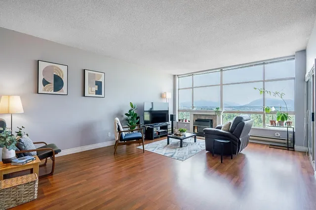2001 - 14881 103A AVENUE, Surrey 2