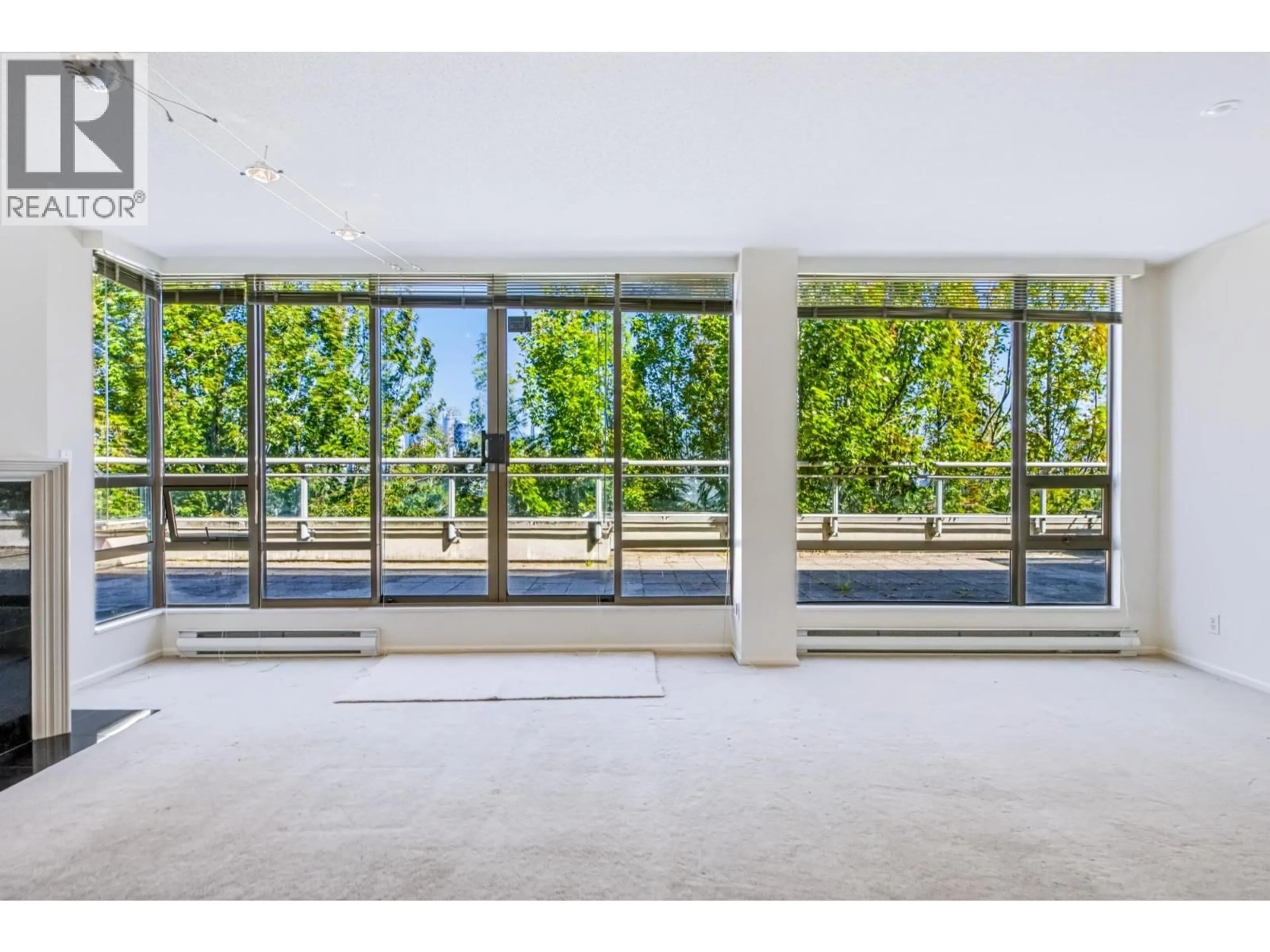 Indoor foyer for PH1 - 2438 HEATHER STREET, Vancouver British Columbia V5Z3H9