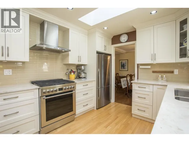 829 ALAMA AVENUE, Coquitlam 4