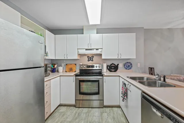 211 - 12160 80 AVENUE, Surrey 2