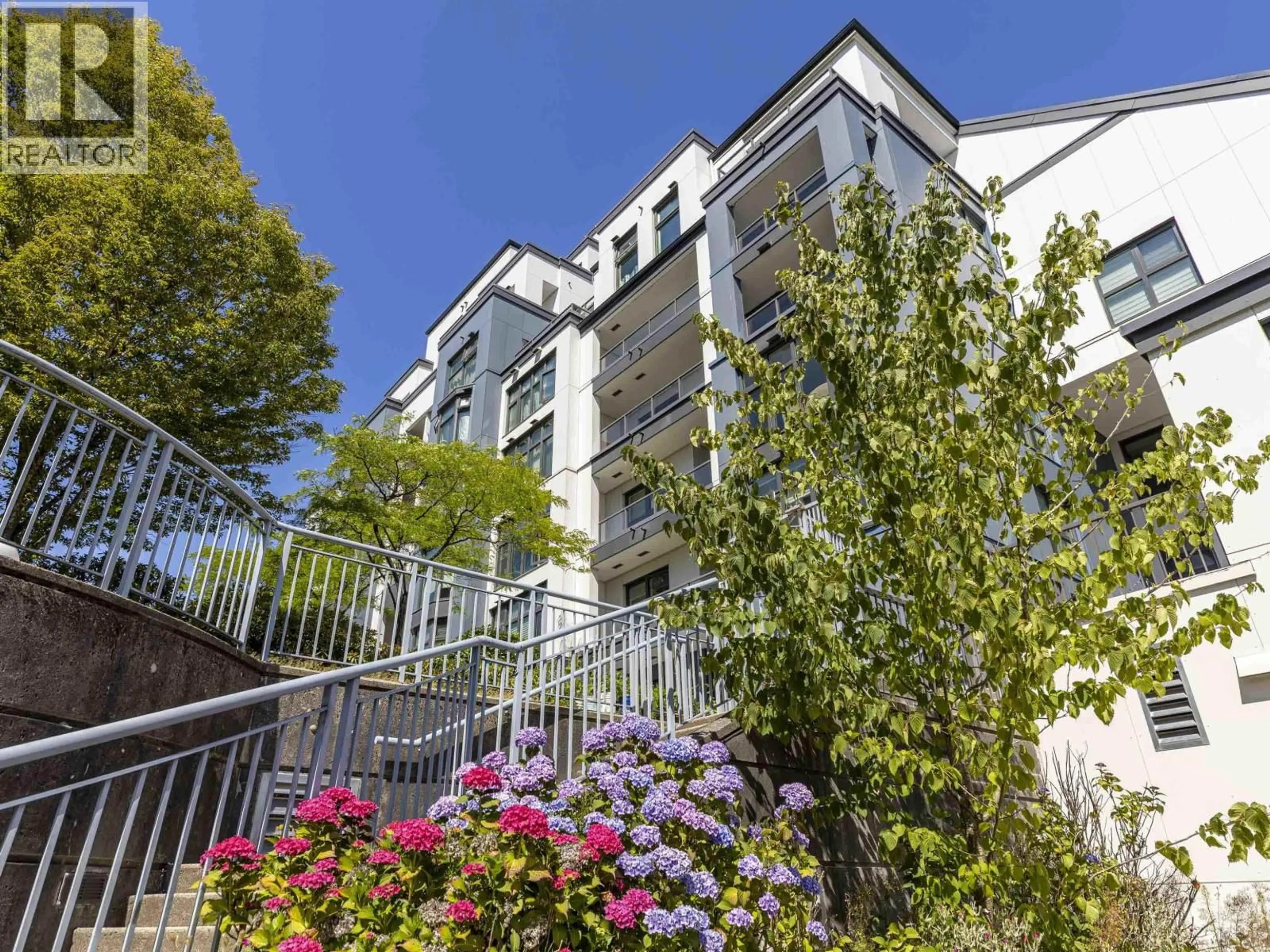 Unknown for 102 - 2528 BROADWAY, Vancouver British Columbia V5M4V2