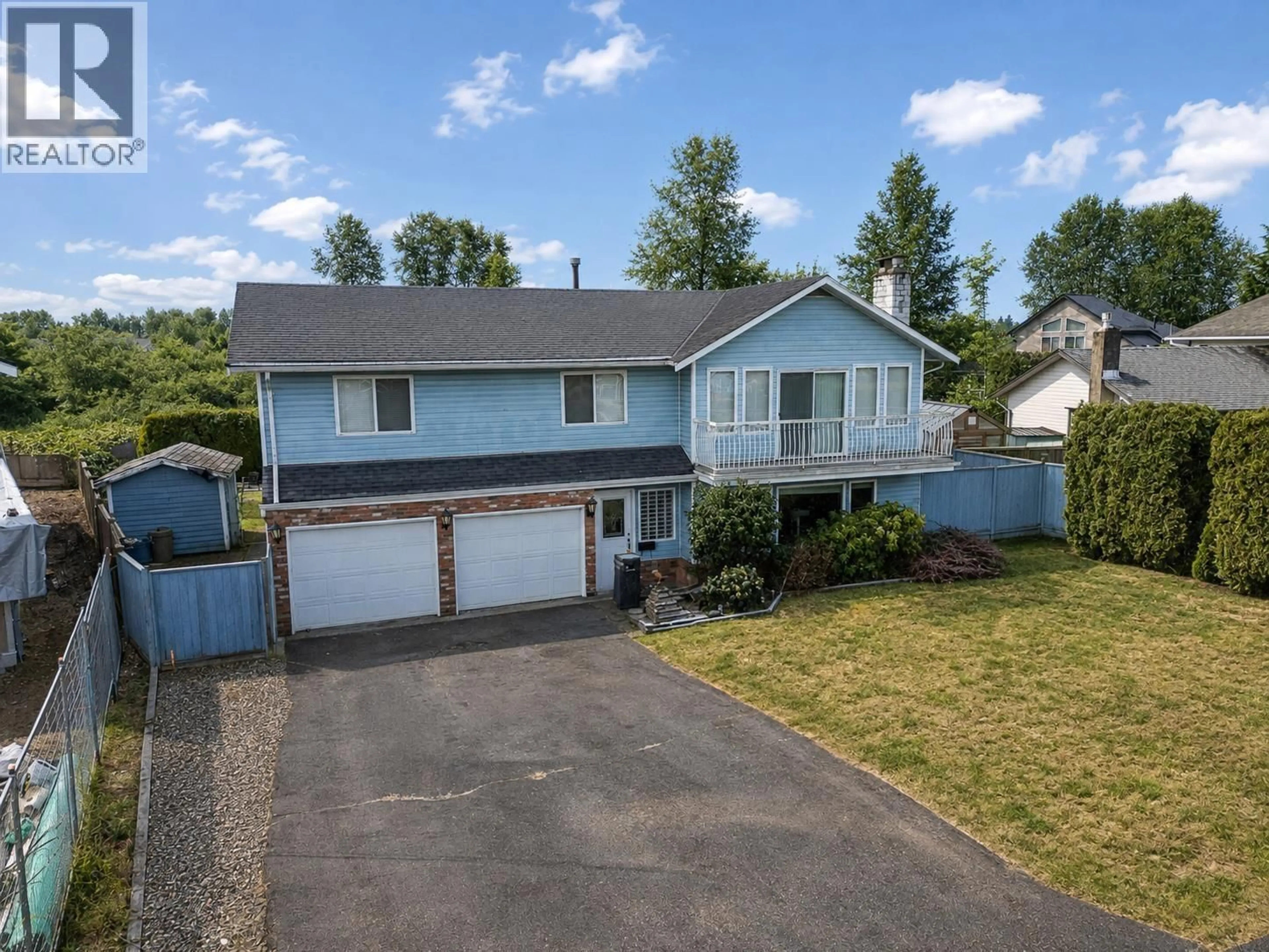 A pic from outside/outdoor area/front of a property/back of a property/a pic from drone, street for 19788 WILDWOOD CRESCENT, Pitt Meadows British Columbia V3Y1N1