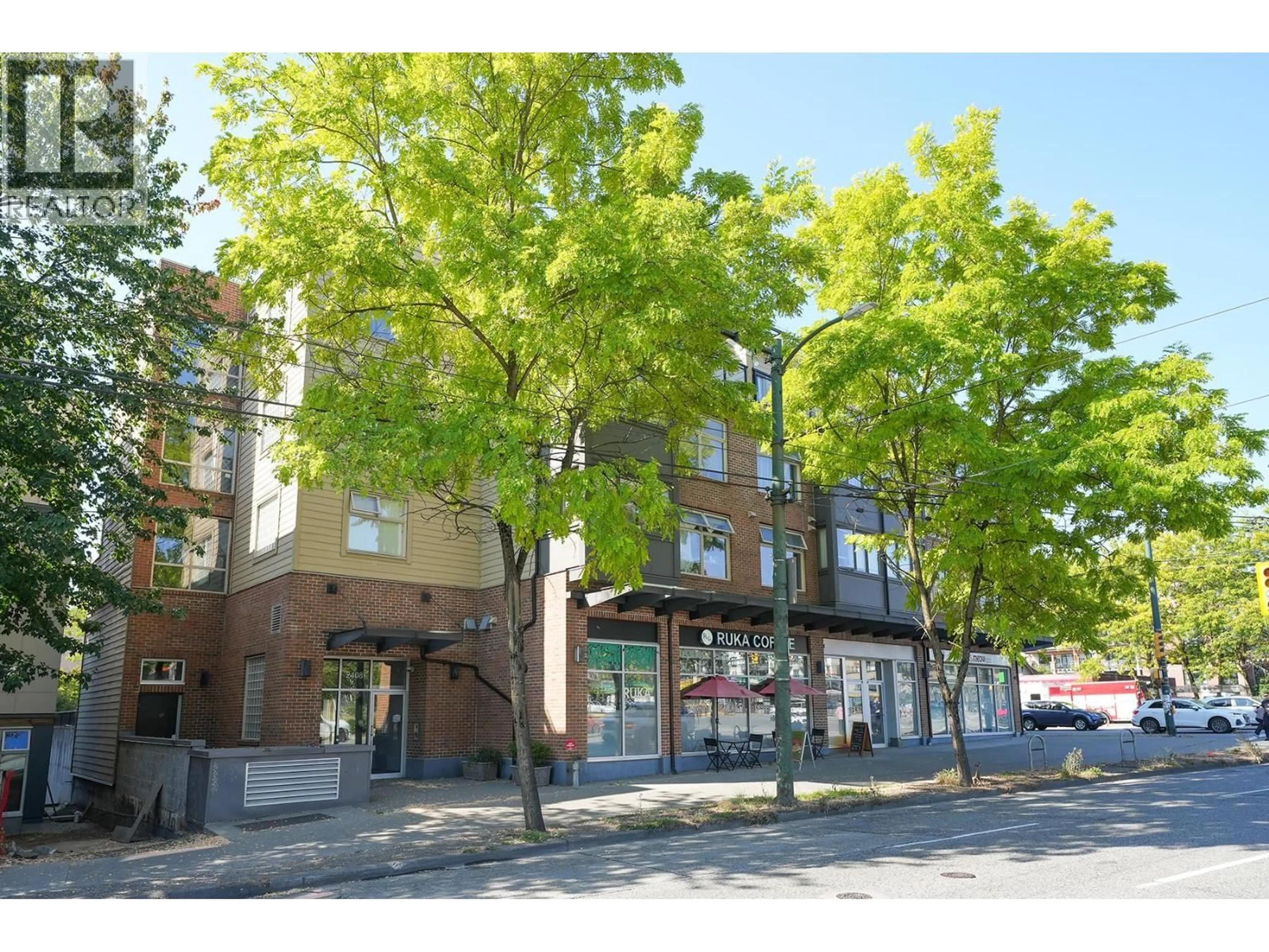 Patio, street for 403 - 2408 BROADWAY, Vancouver British Columbia V5M4T9