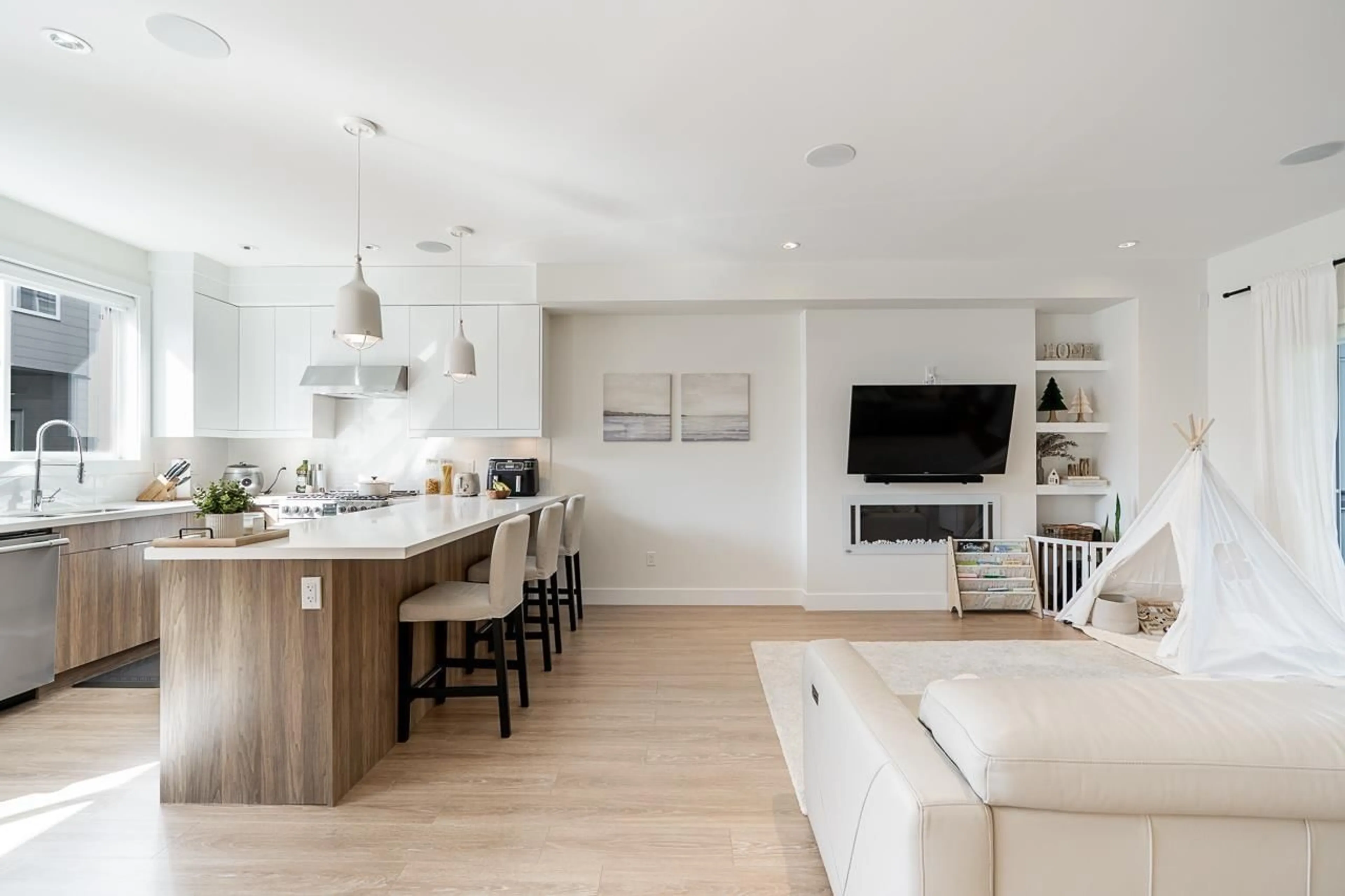 Open concept kitchen, unknown for 32 - 1670 160 STREET, Surrey British Columbia V4A0C6