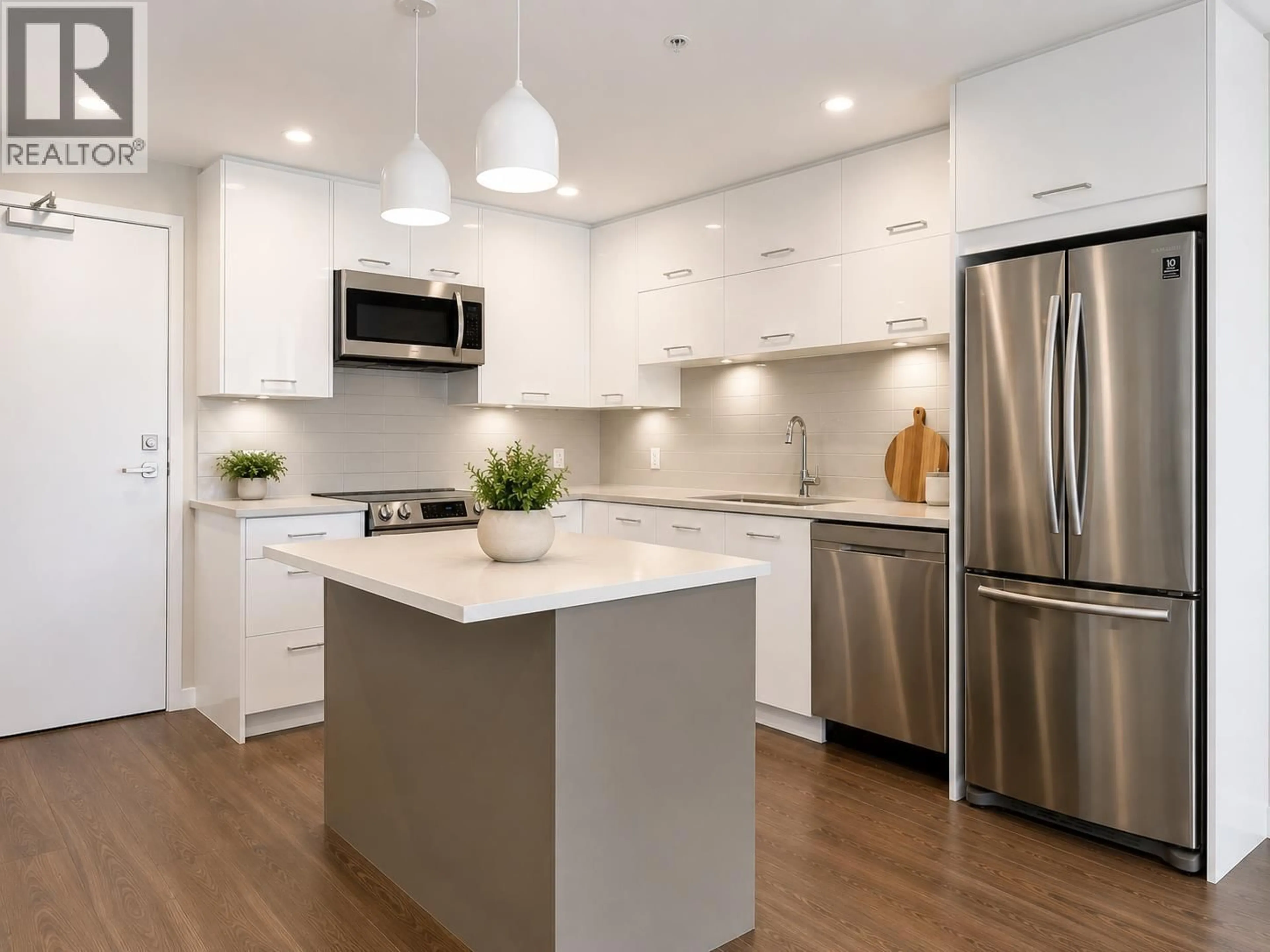 Contemporary kitchen, unknown for 512 - 38033 SECOND AVENUE, Squamish British Columbia V8B0C4