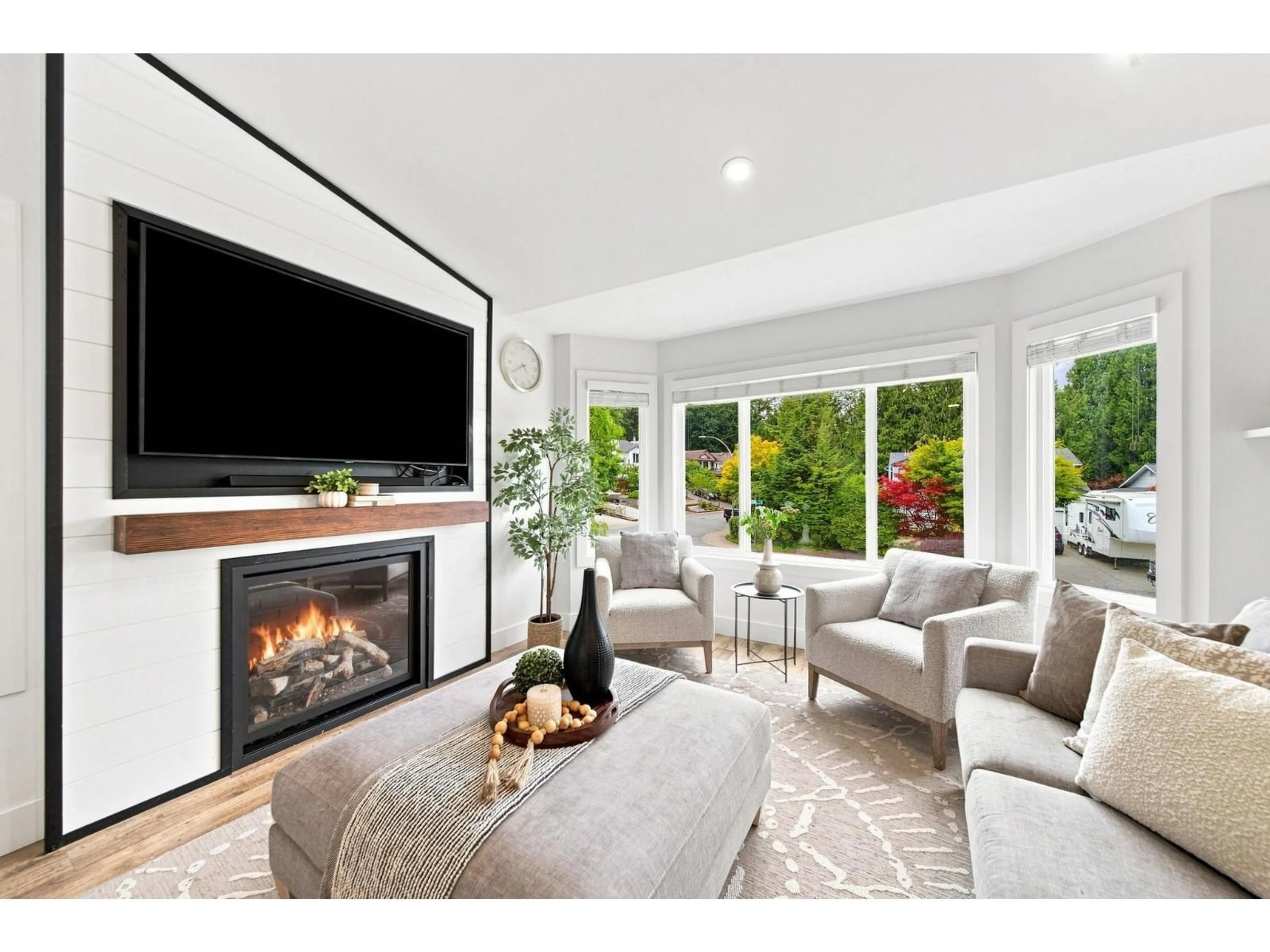 Living room with furniture, unknown for 9466 209A STREET, Langley British Columbia V1M2A9