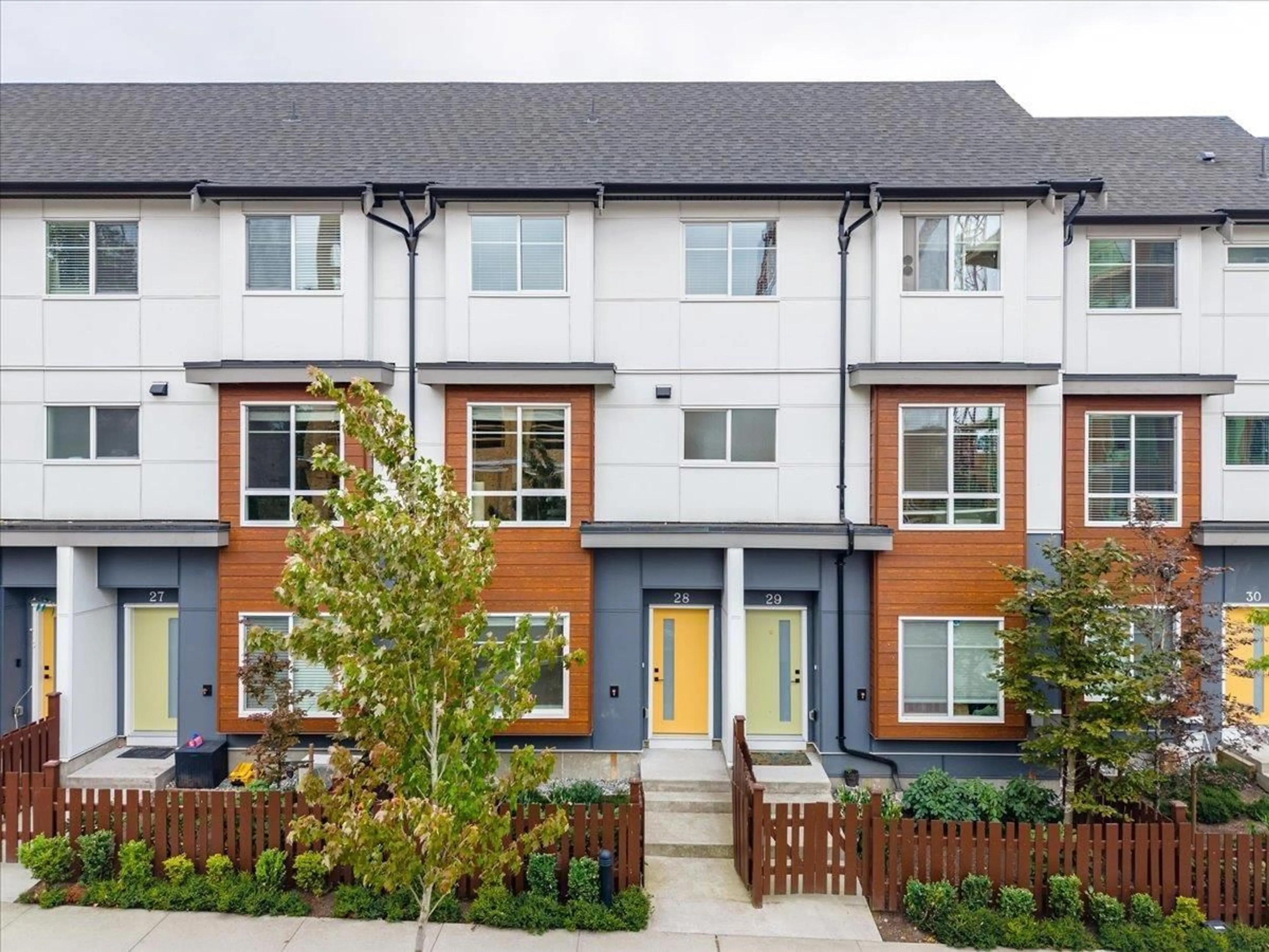 A pic from outside/outdoor area/front of a property/back of a property/a pic from drone, street for 28 - 20155 84 AVENUE, Langley British Columbia V2Y3R3
