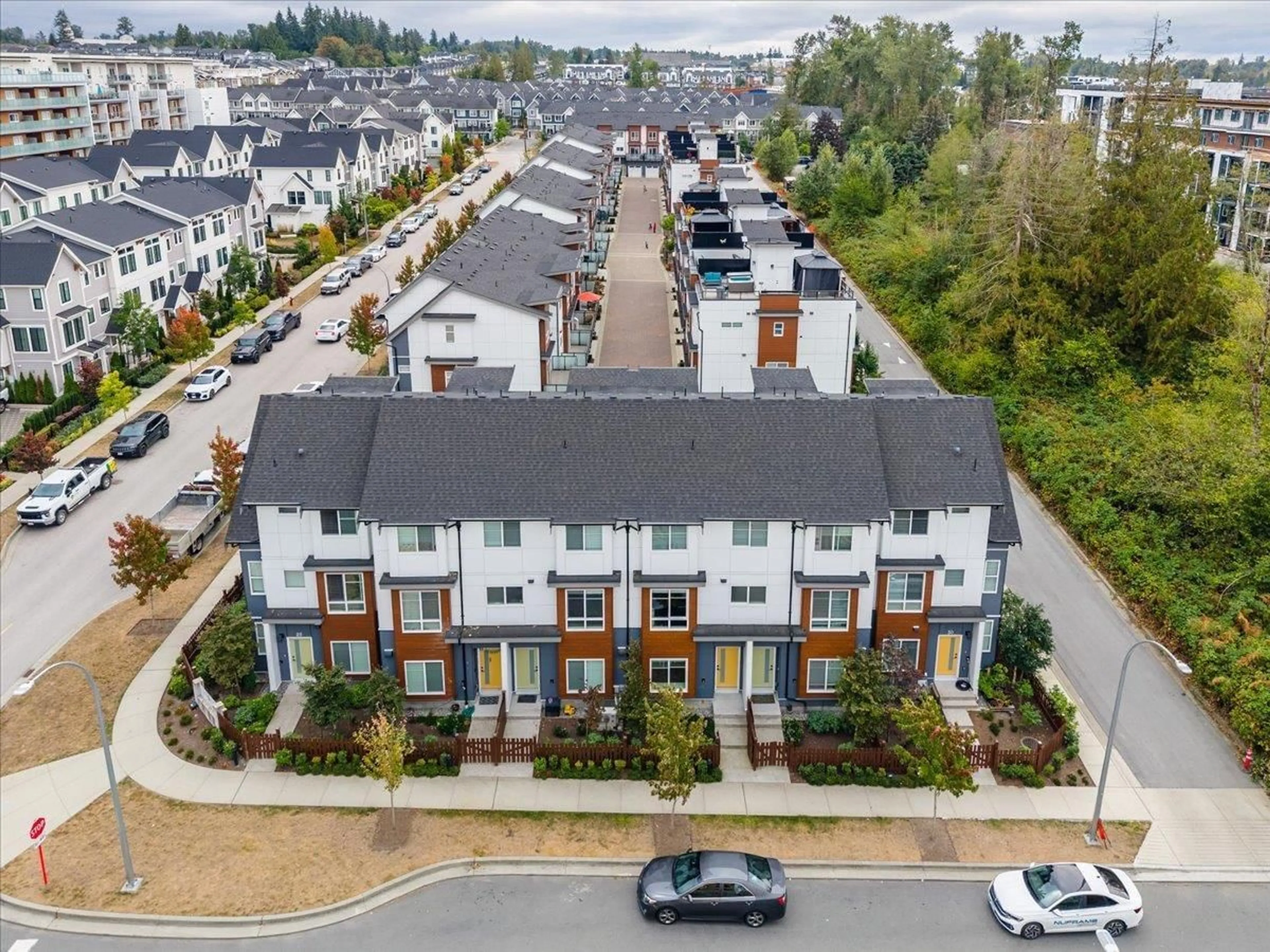 A pic from outside/outdoor area/front of a property/back of a property/a pic from drone, unknown for 28 - 20155 84 AVENUE, Langley British Columbia V2Y3R3